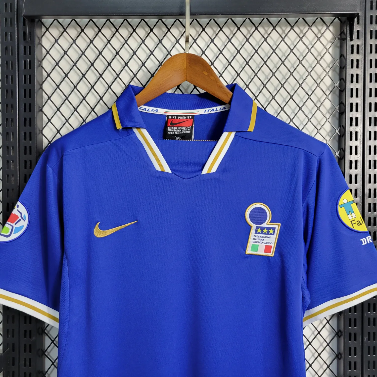 1996 Italy home retro jersey
