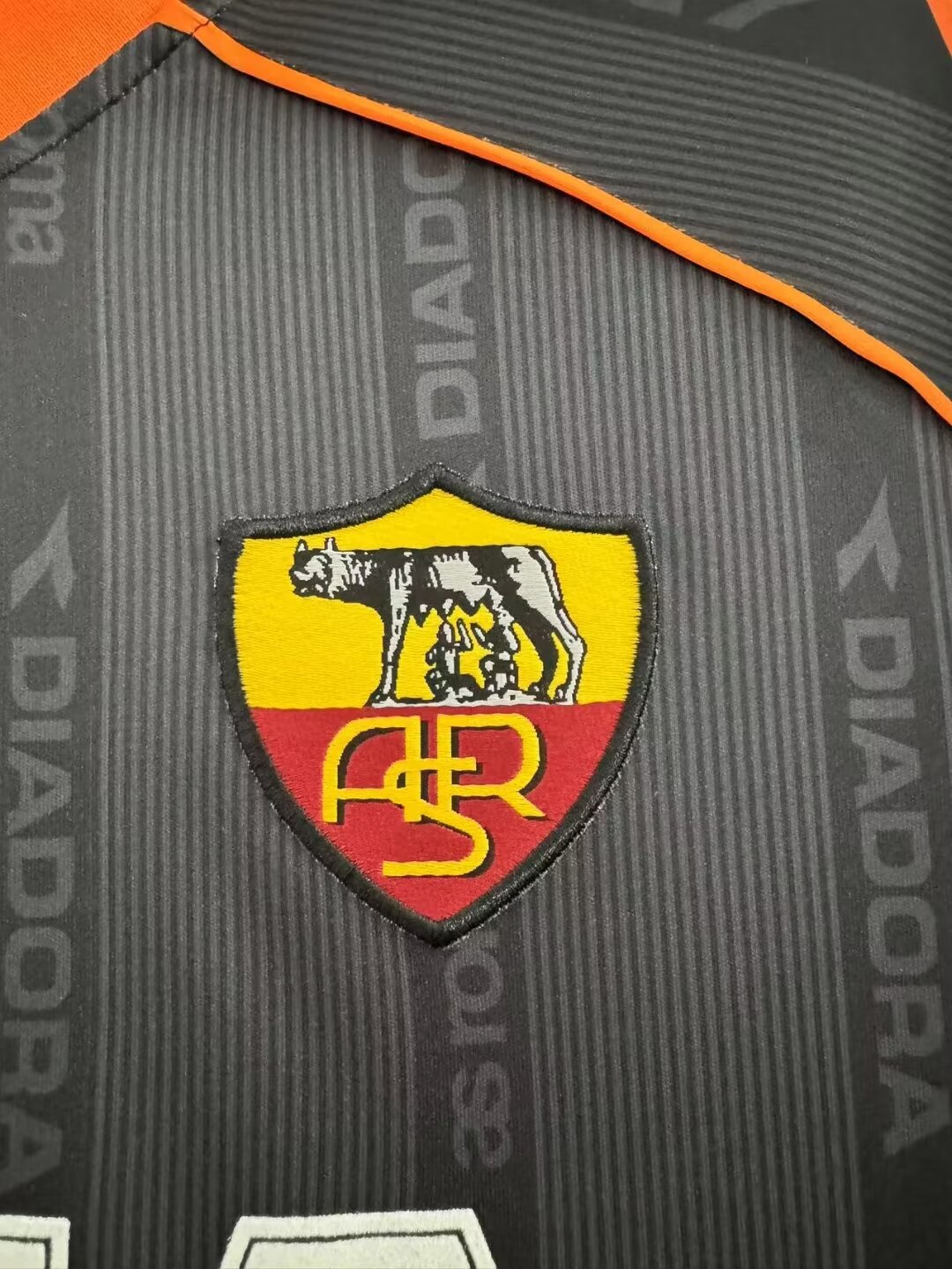 1999/00 Roma away retro jersey 1:1 Thai quality - Fans Edition