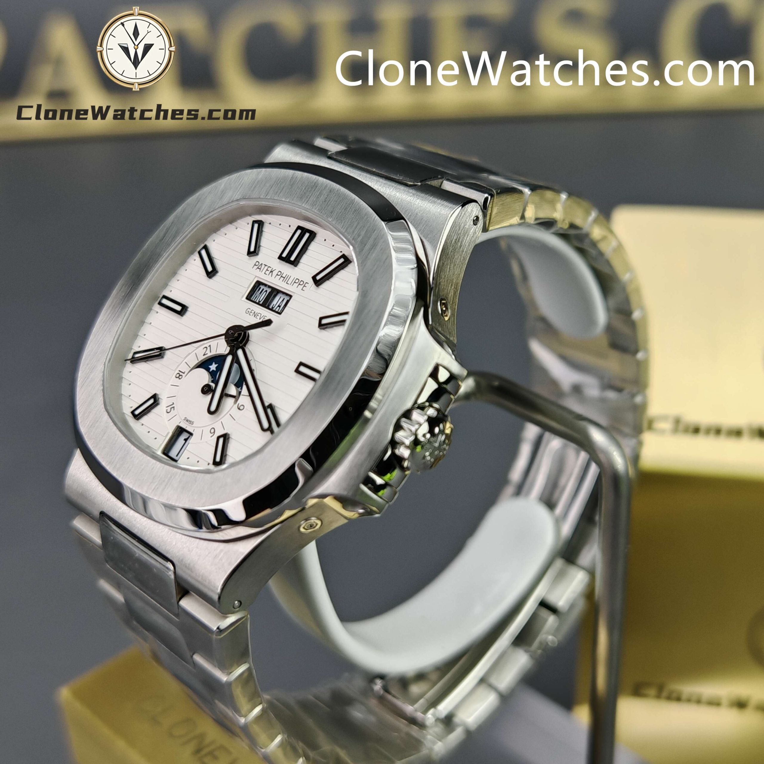 Patek Philippe Super Clone Watches 1:1 Nautilus 5726 Annual Calendar White Dial