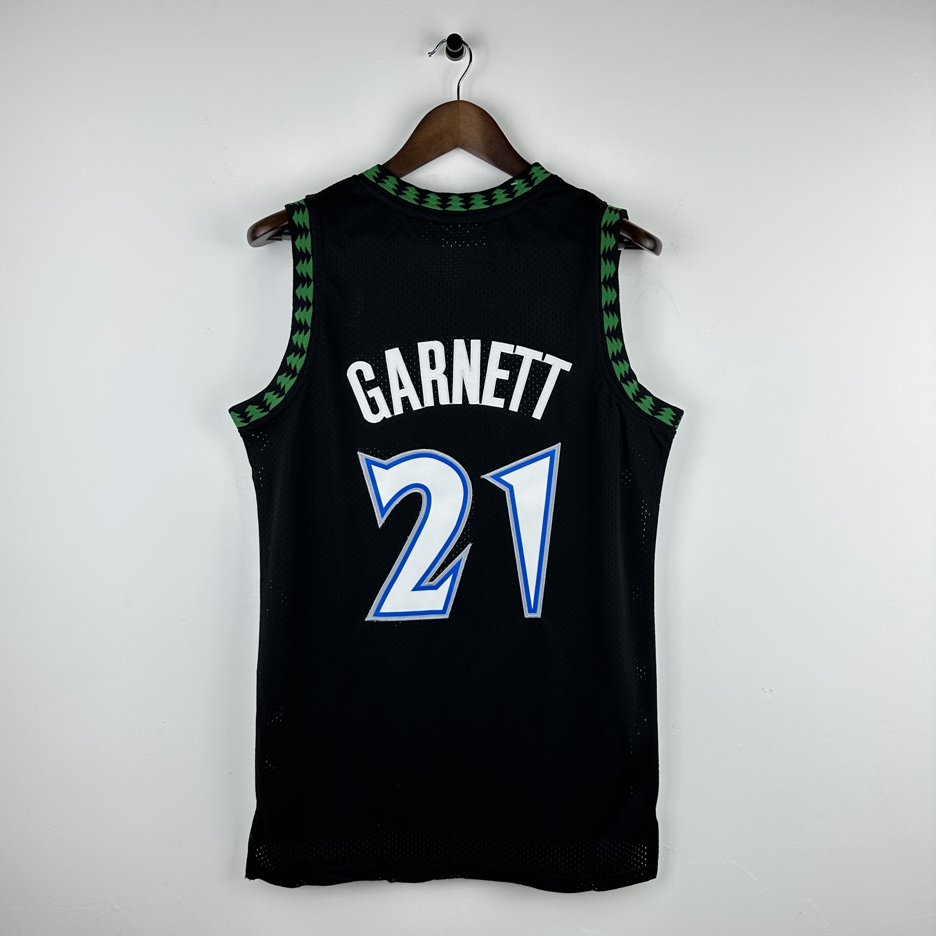 Embroidered MN retro jersey Timberwolves 97/98 season black No. 21 Kevin Garnett