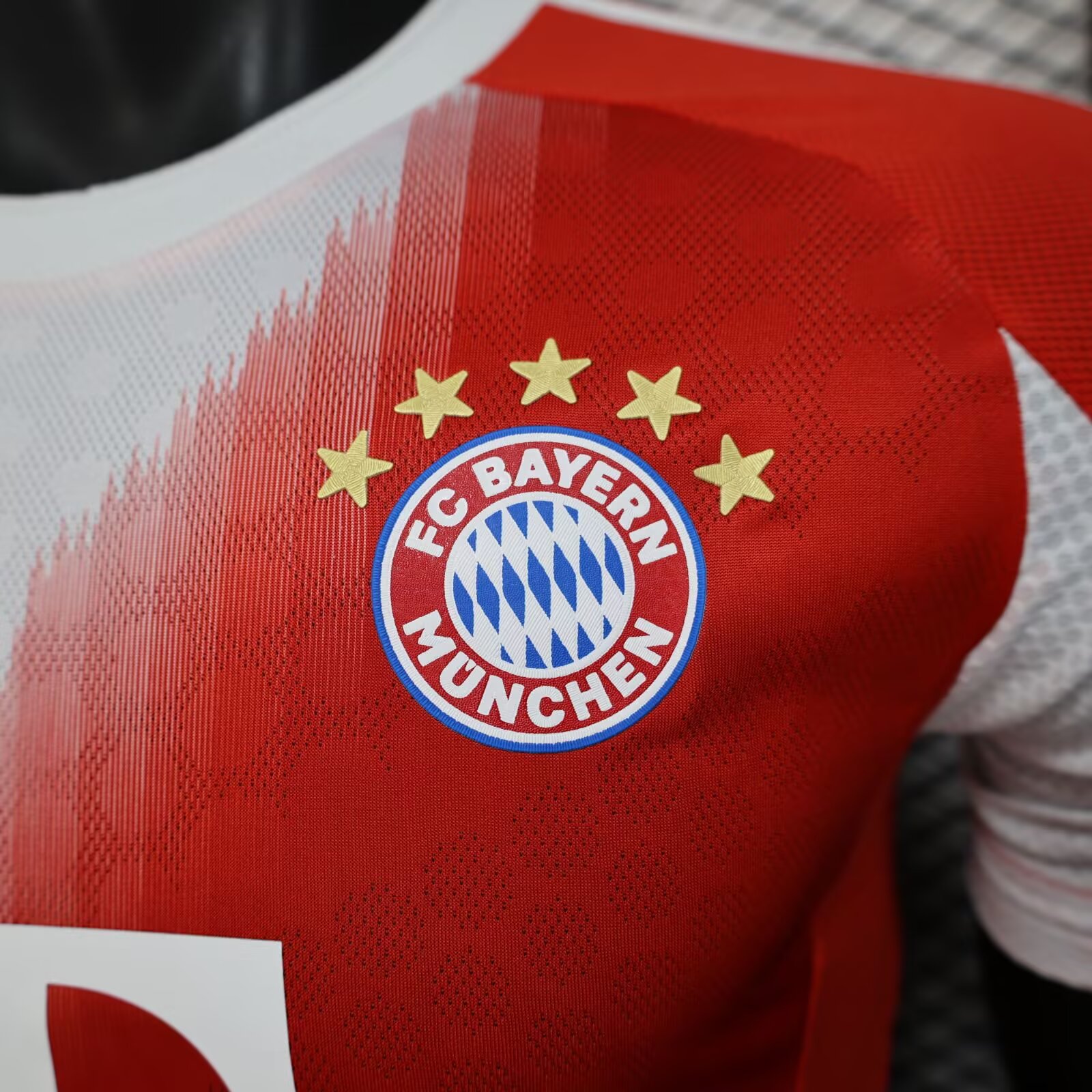 25-26 Bayern Munich Home Shirt - Player Edition