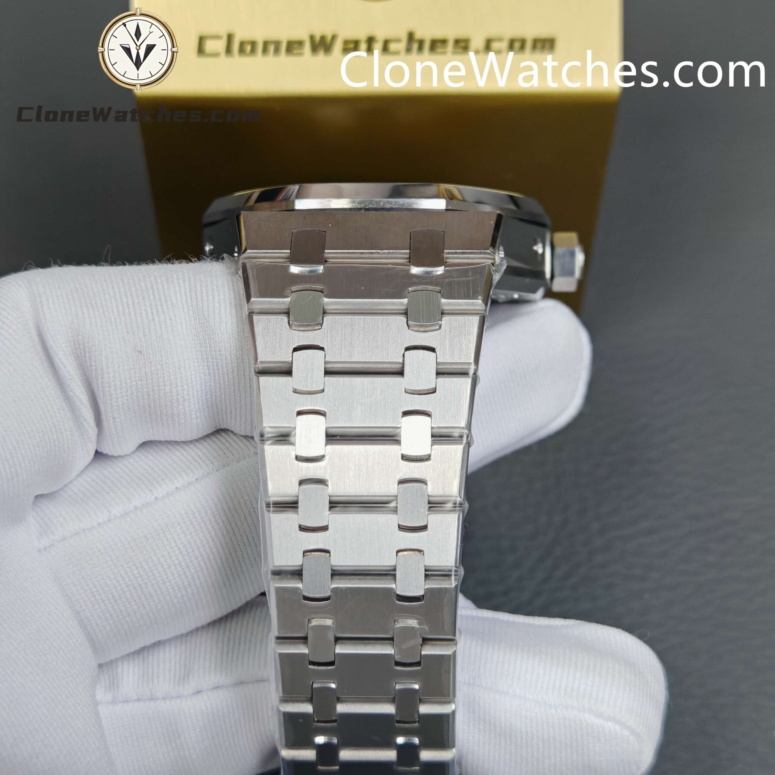 Audemars Piguet Super Clone Watches 1:1 Royal Oak Perpetual Calendar Blue Dial 26574ST 41MM