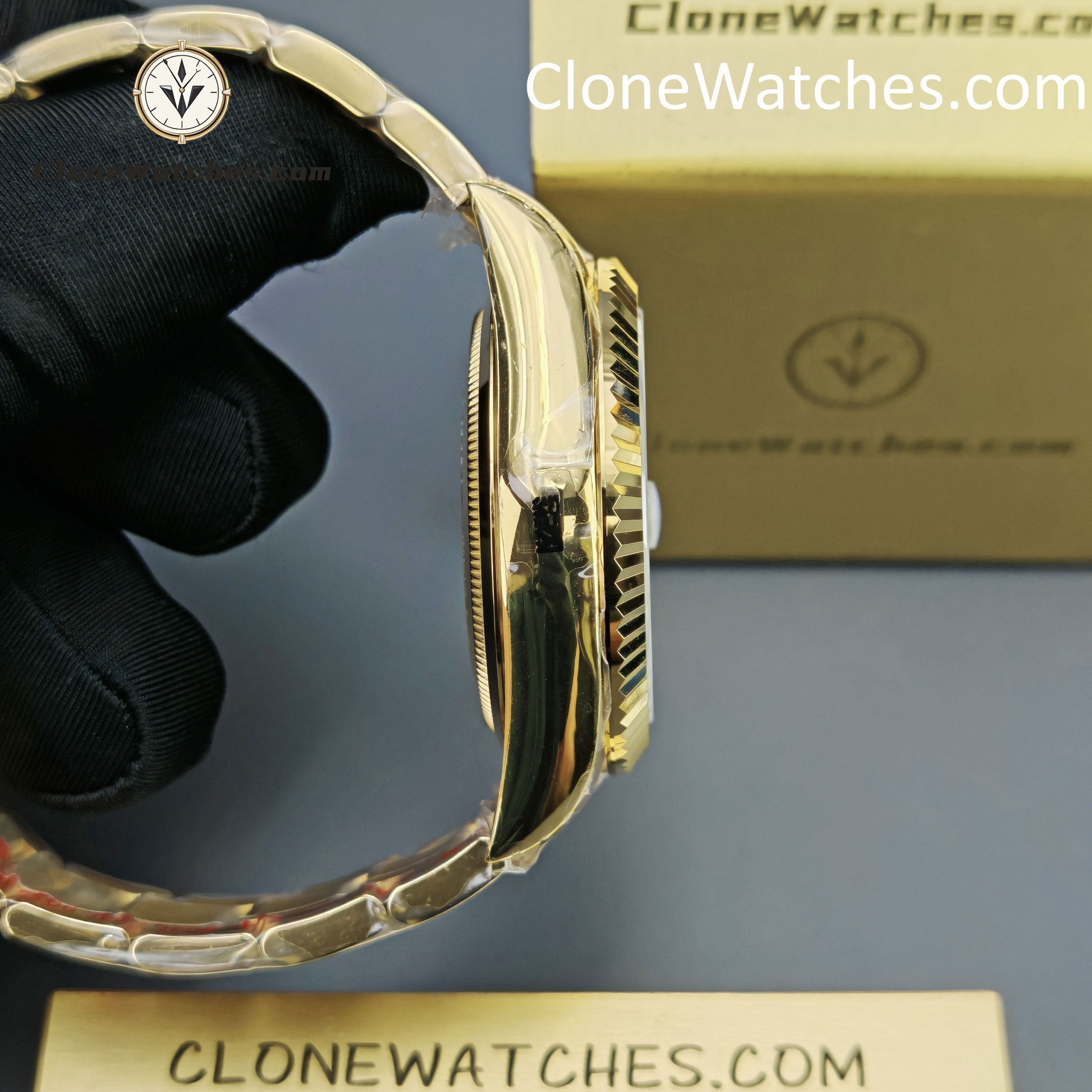 Rolex Super Clone Watches 1:1 Sky Dweller Yellow Gold Black Dial Oyster M336938-0002 9002 Movement
