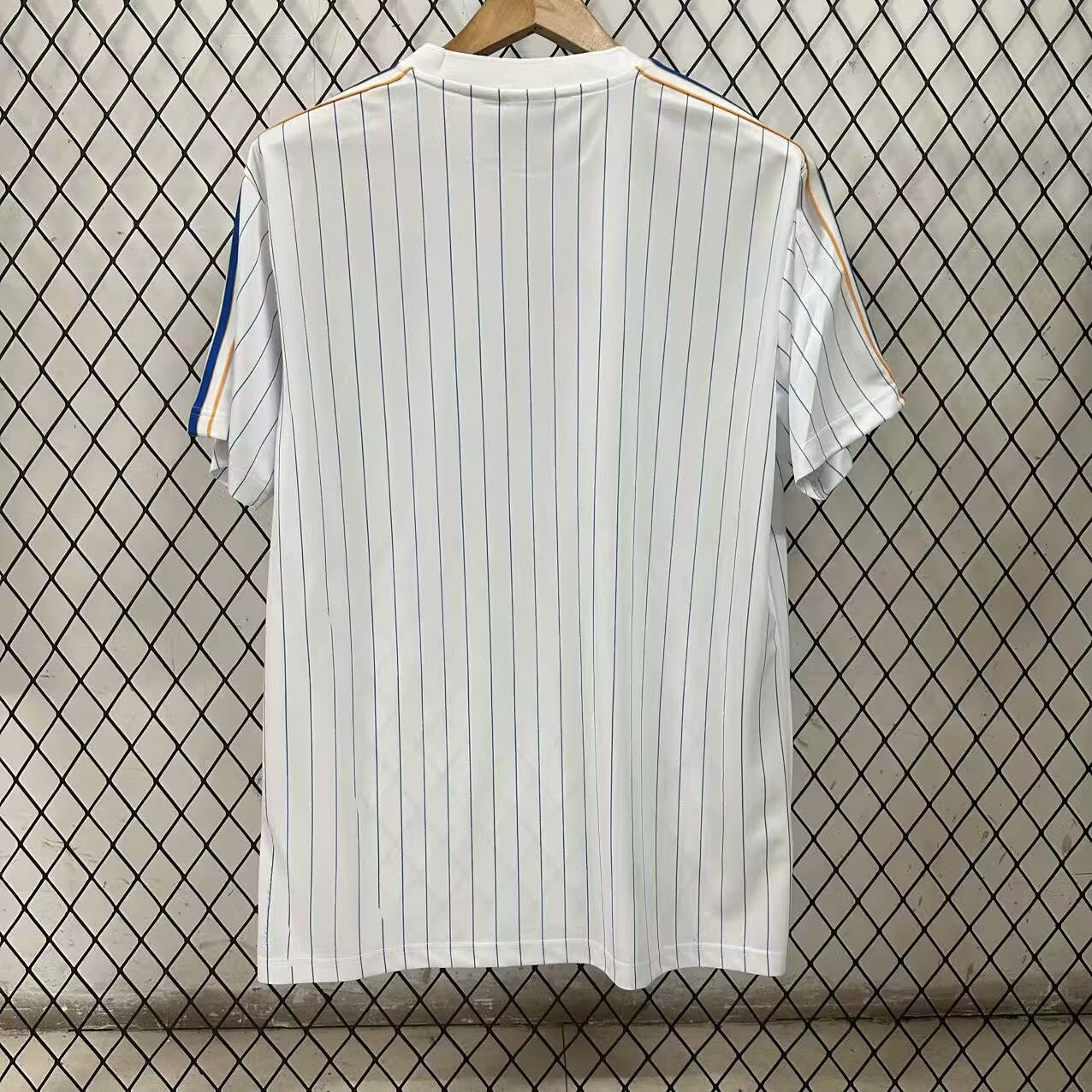 25-26 Real Madrid Retro White Jersey - Fan Edition