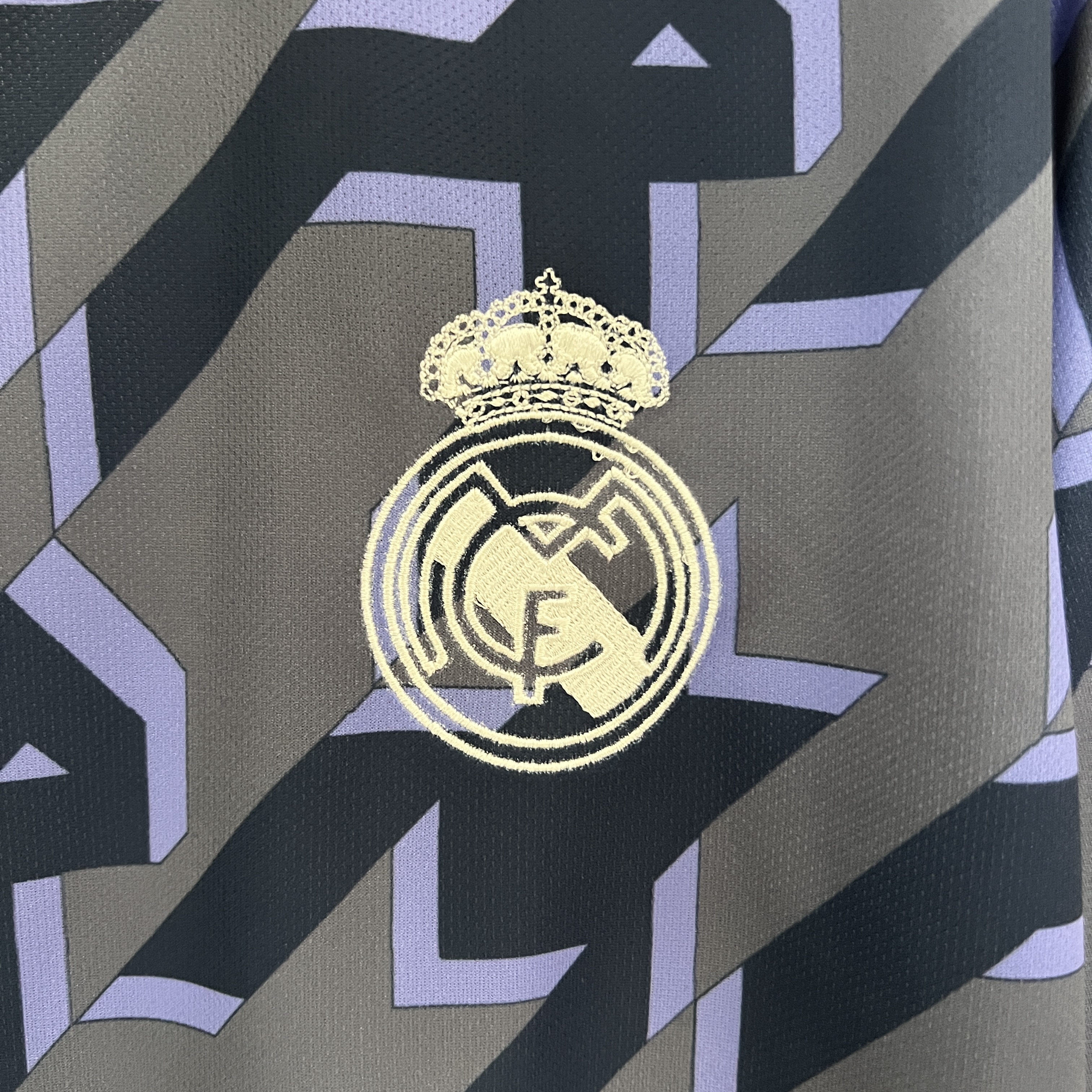 2023/24 Real Madrid Gray Training Wear Football Shirt - Fans Edition