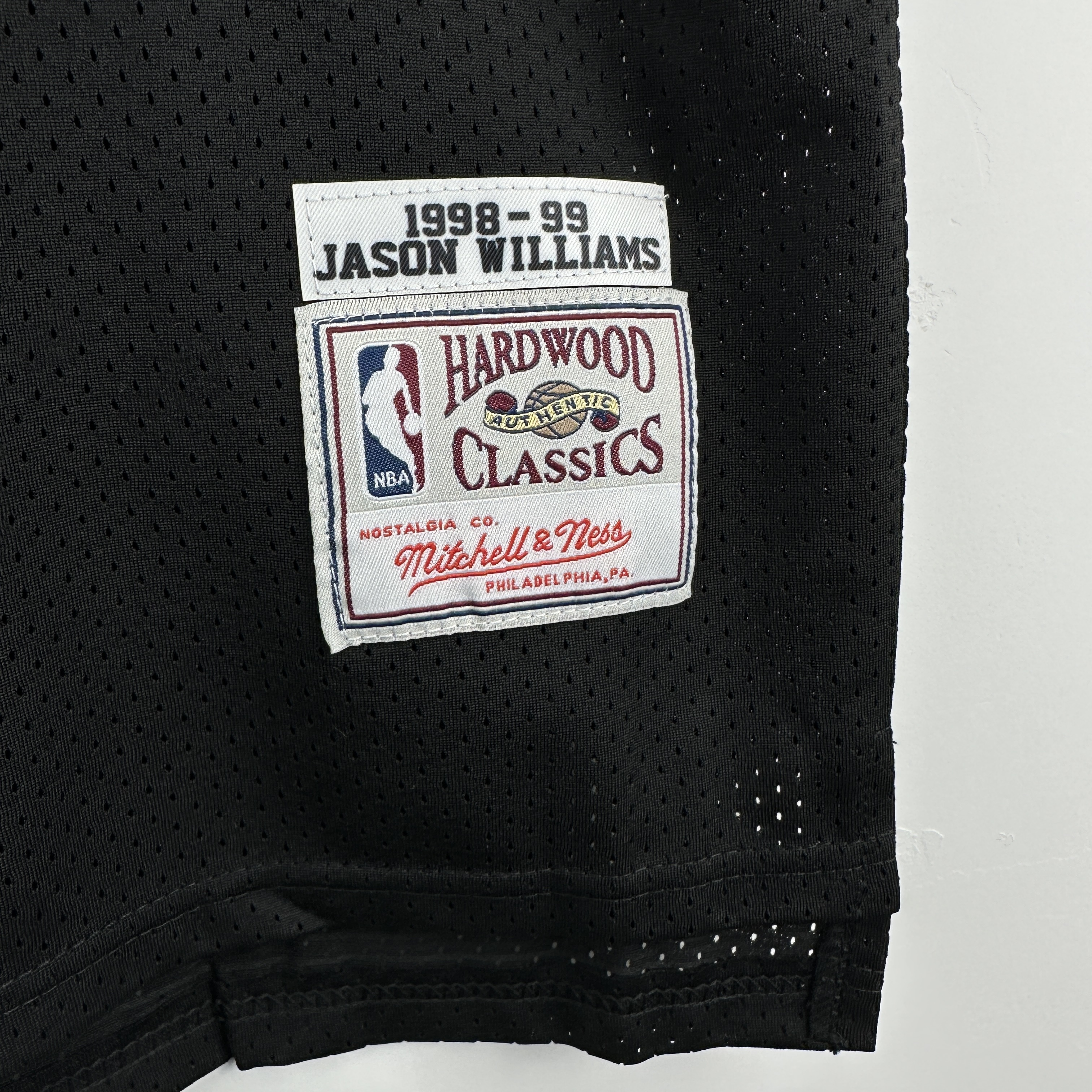 Embroidered MN Retro Jersey Kings 98/99 Season Black No. 55 Williams