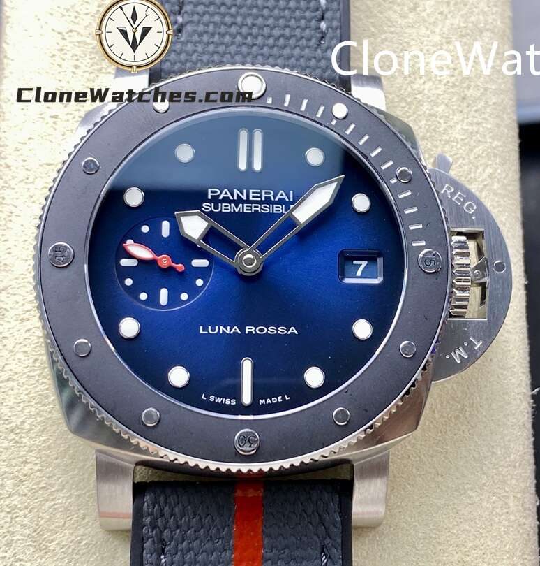 Panerai Super Clone Watches 1:1 Submersible Luna Rossa PAM01565 Blue Dial 42mm