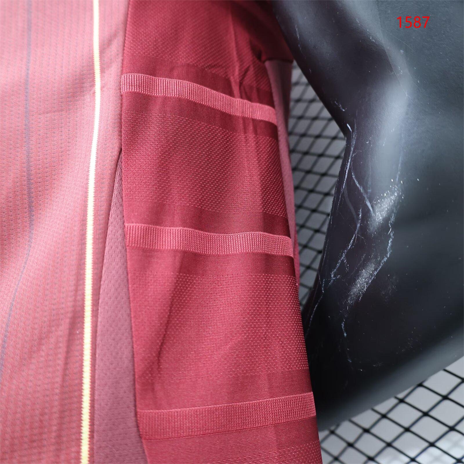 2024/25 AS Roma Home Shirt - Player Edition