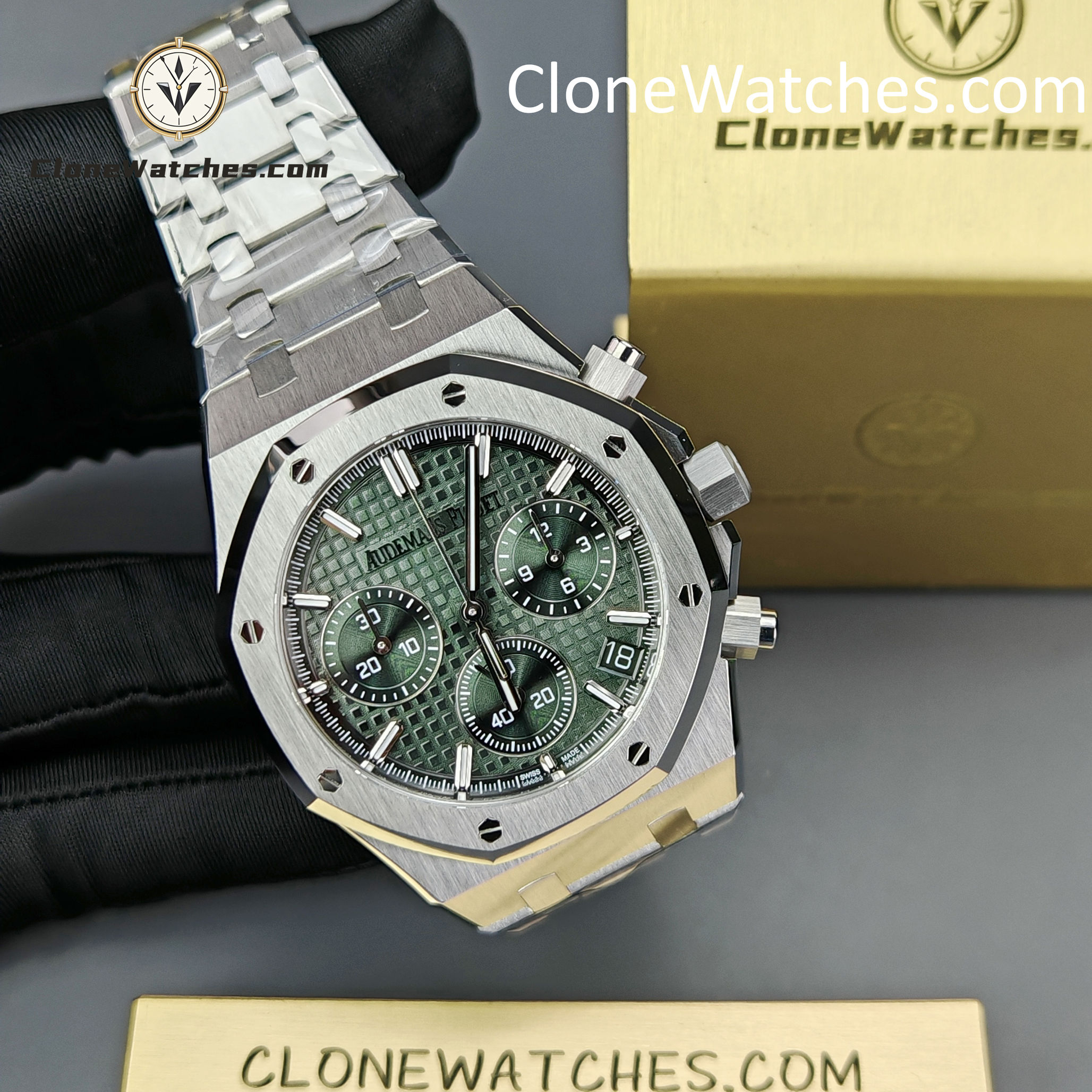 Audemars Piguet Super Clone Watches 1:1 Royal Oak Green Dial 26240 Selfwinding Chronograph