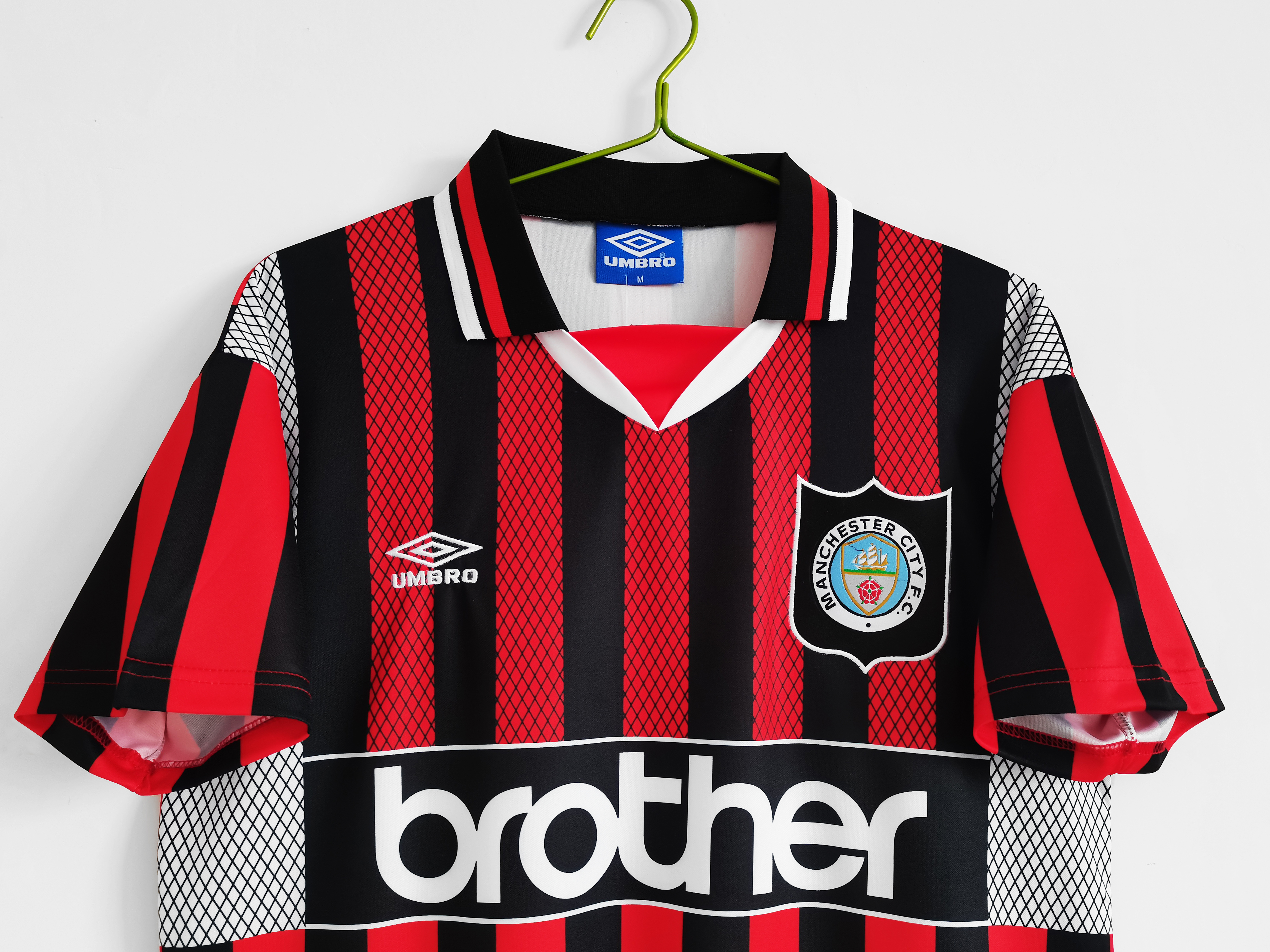 1994/96 season Manchester City away retro jersey - fans edition