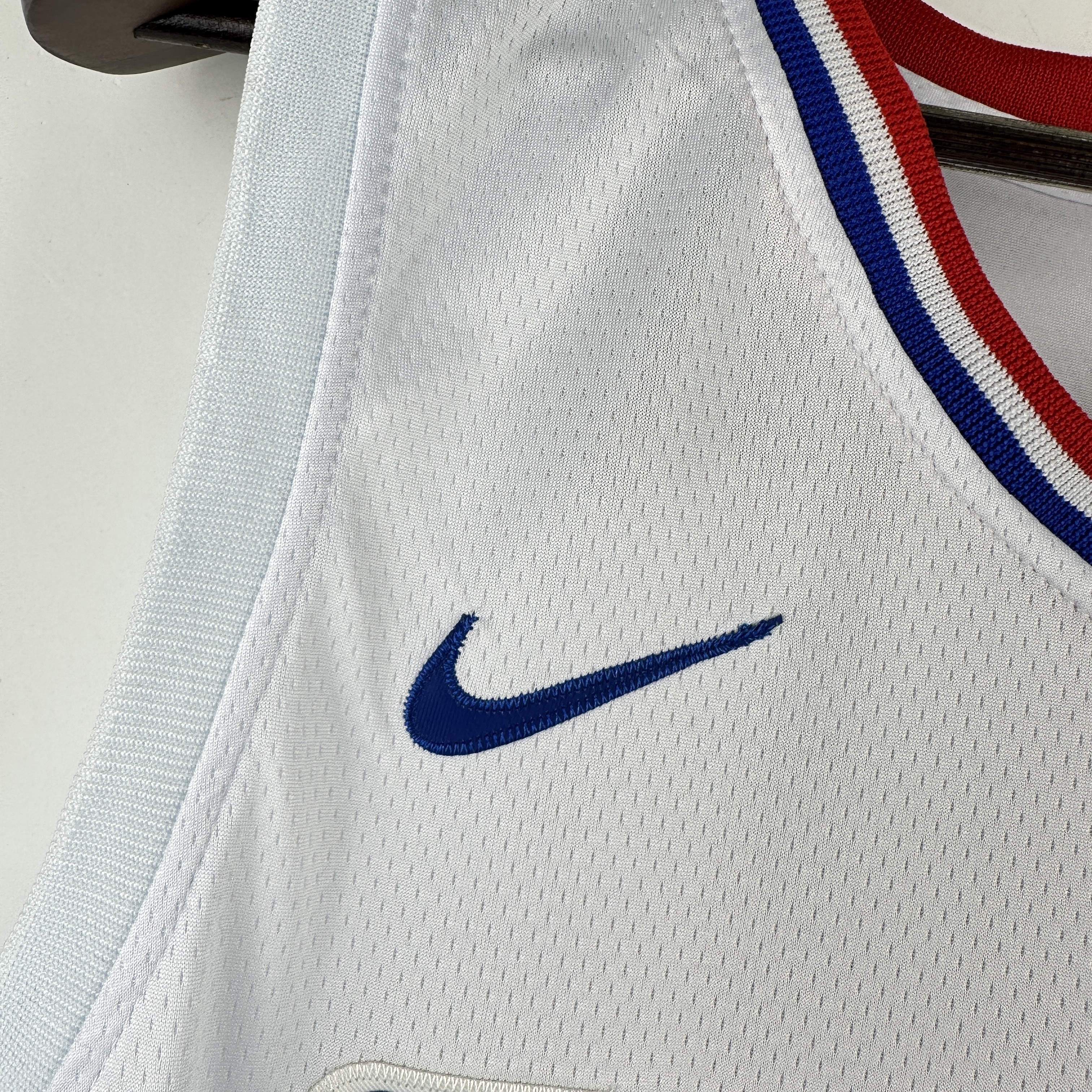 Embroidered Clippers White No. 2 Leonard