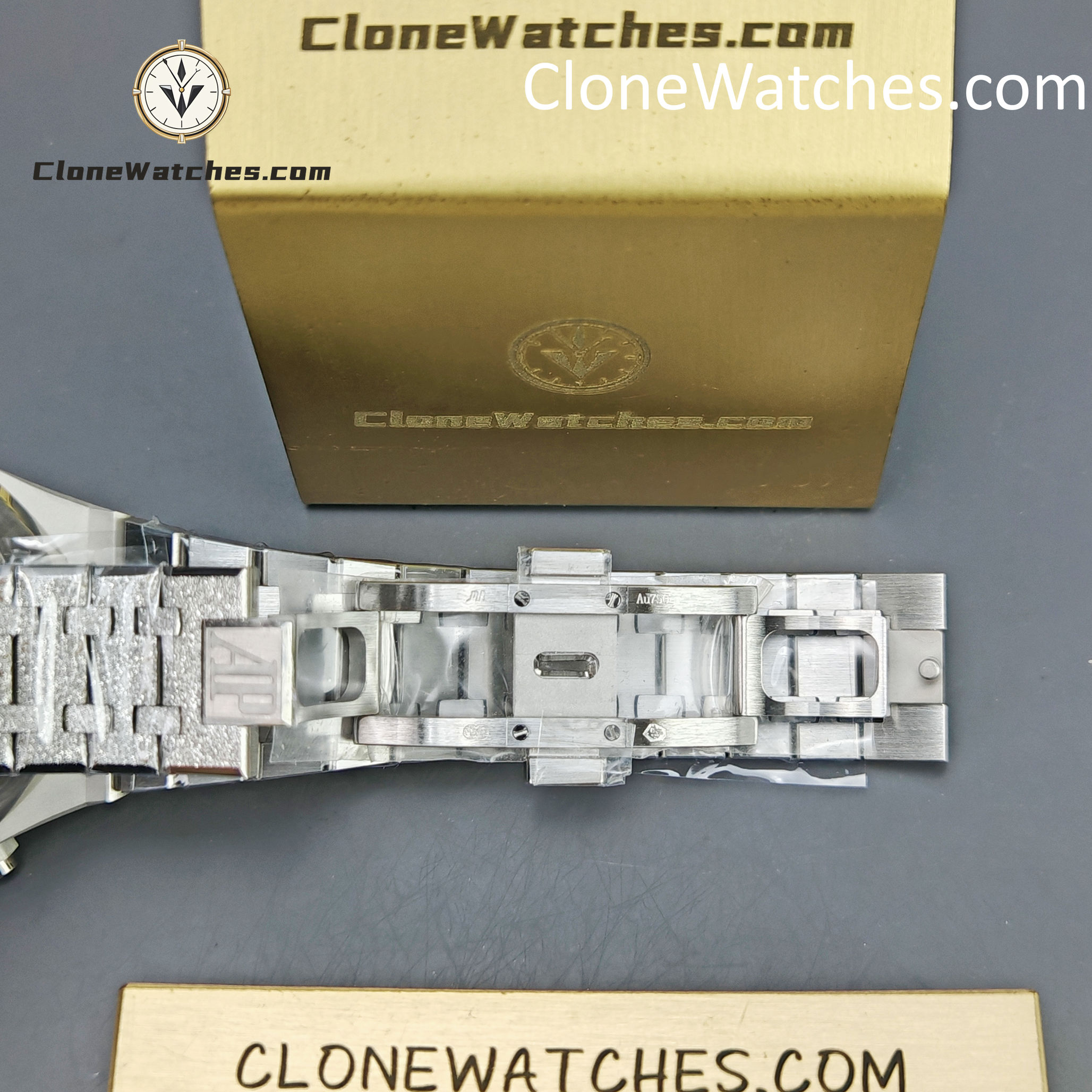 Audemars Piguet Super Clone Watches 1:1 Royal Oak Grey & Black Dial 26240BC Selfwinding Chronograph