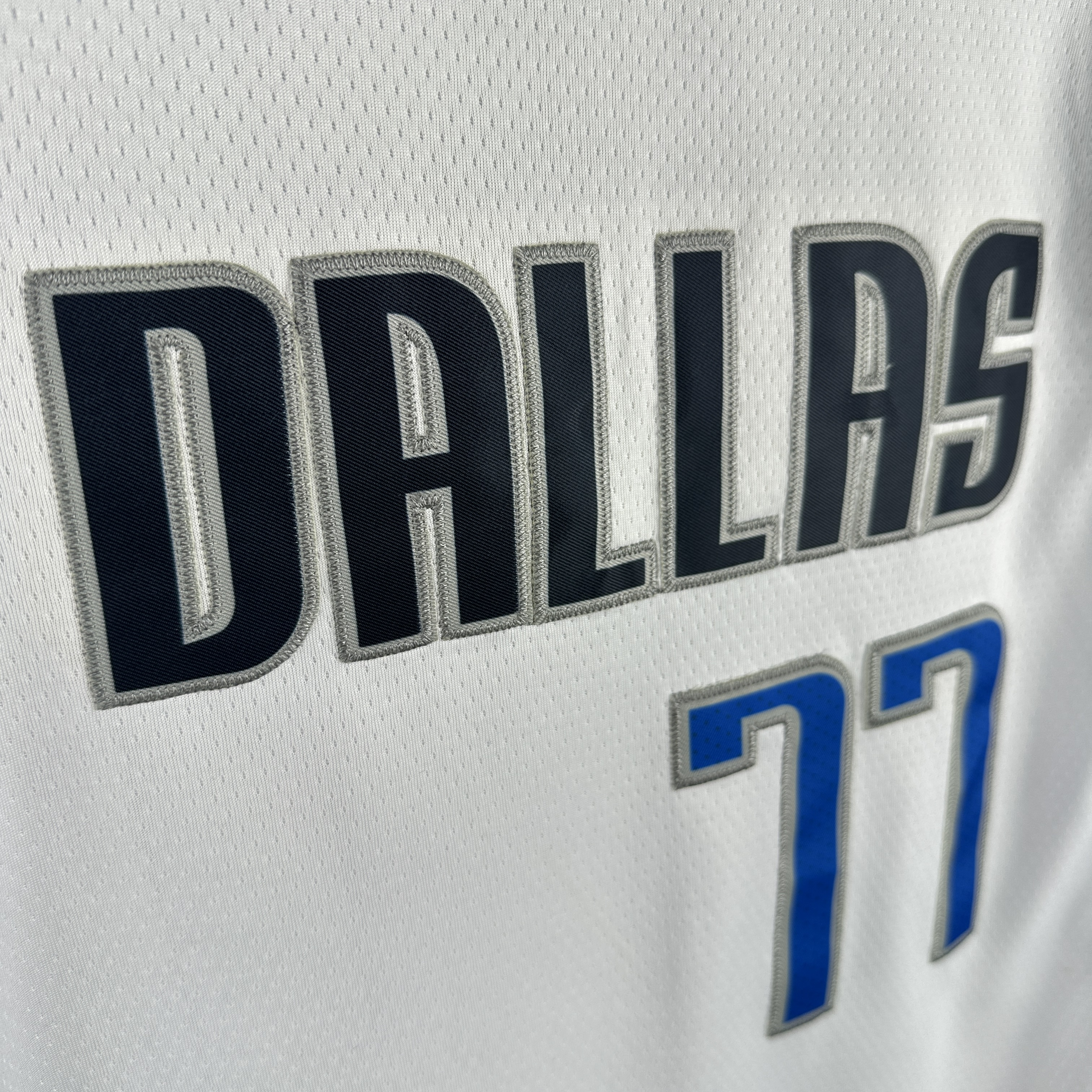 Embroidery Mavericks White No. 77 Doncic