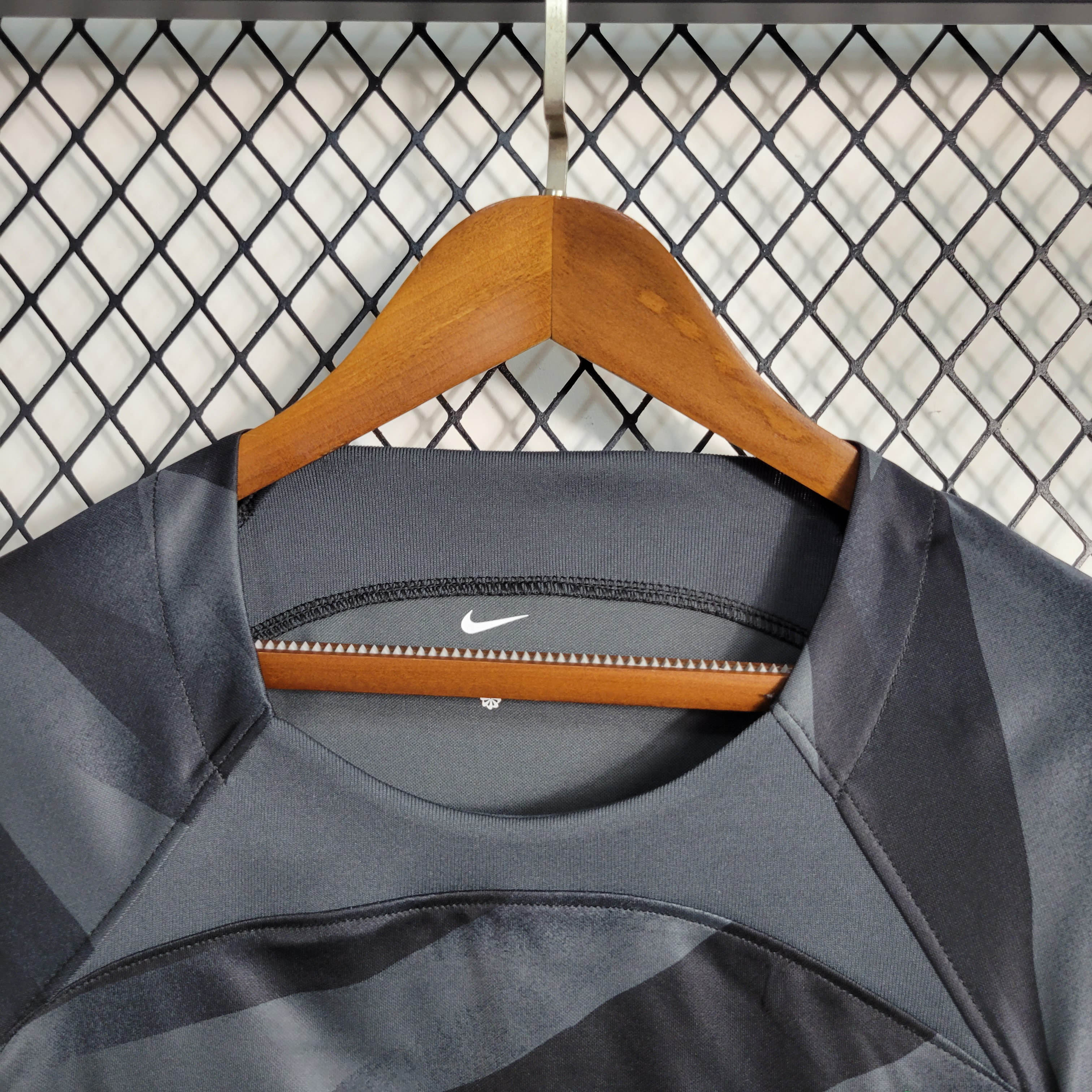 2023/2024 Liverpool Goalkeeper Black Soccer Jersey 1:1 Thai Quality - Fans Edition