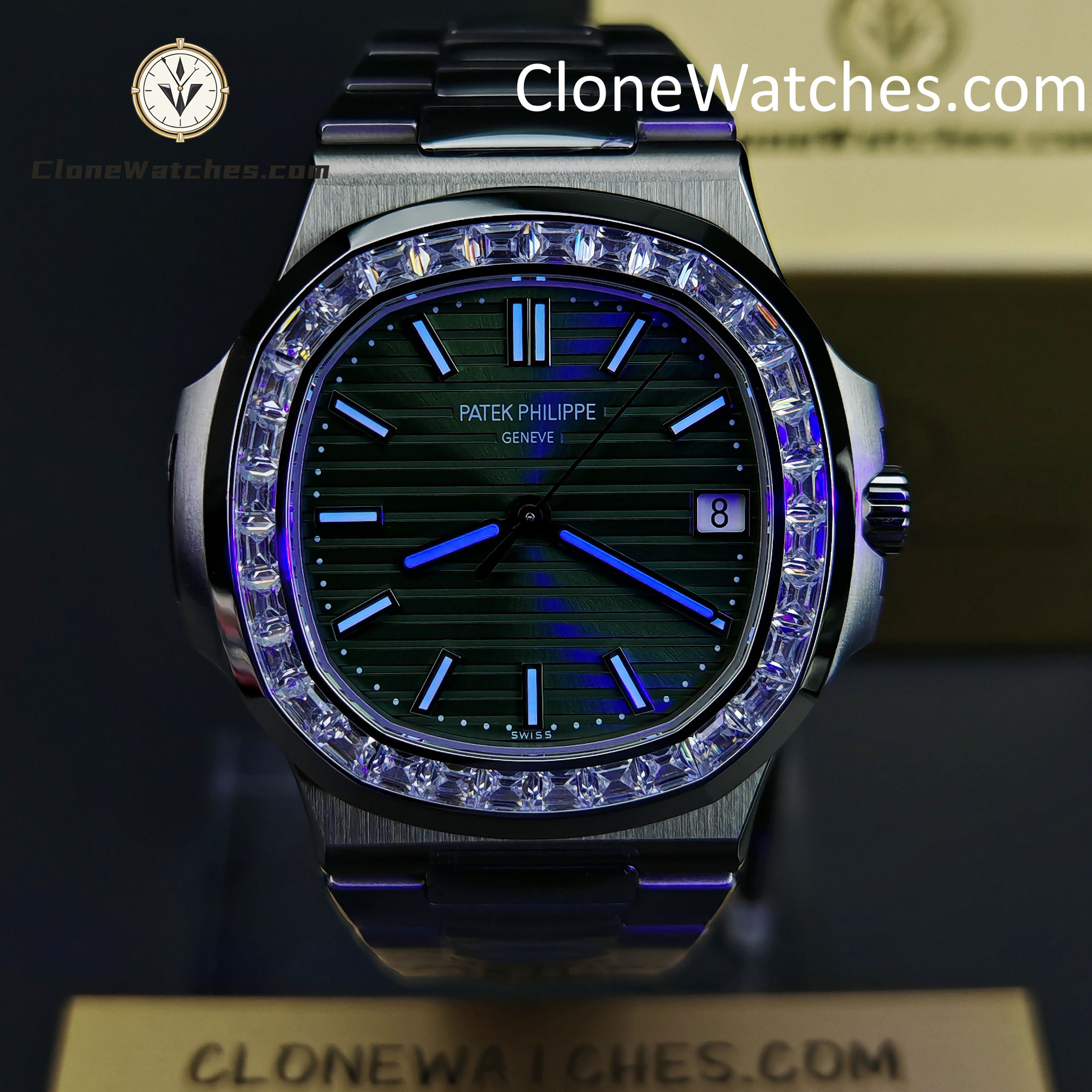 Patek Philippe Super Clone Watches 1:1 Nautilus 5711 Green Dial Diamond Bezel