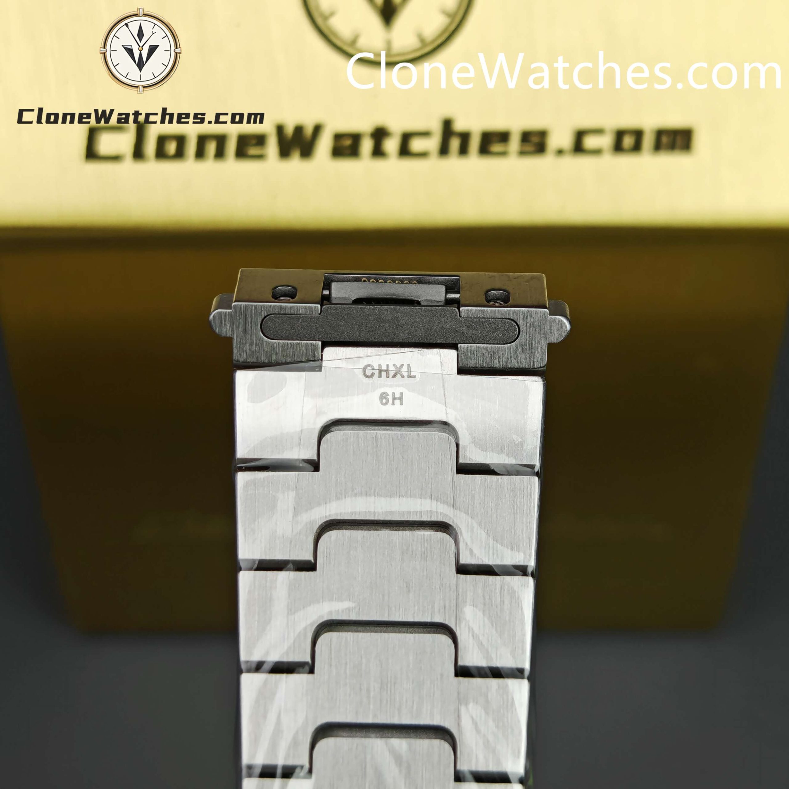 Cartier Super Clone Watches 1:1 Santos Series White Dial 18K gold plated 35.1MM W2SA0016