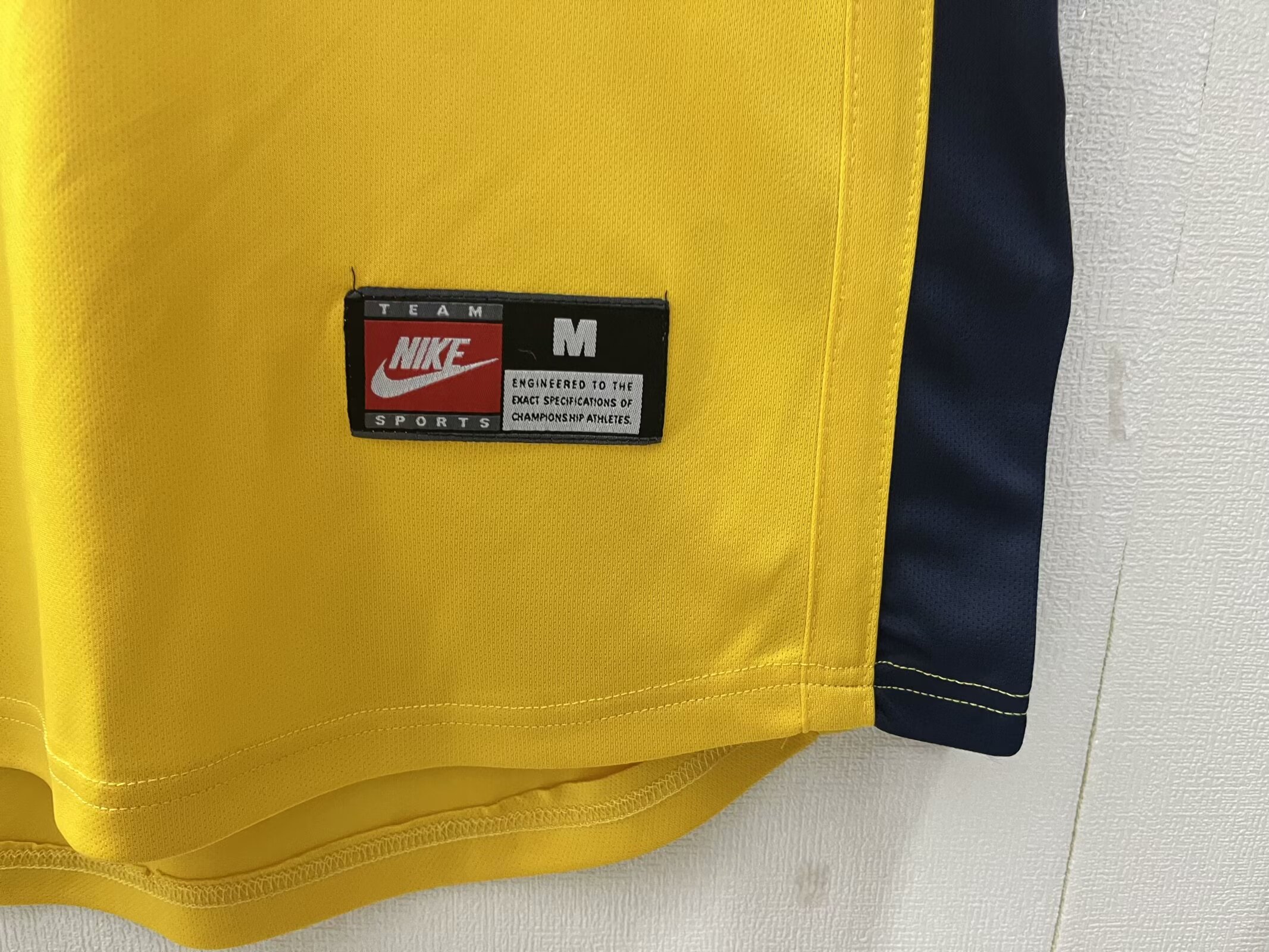 2000 Arsenal away jersey