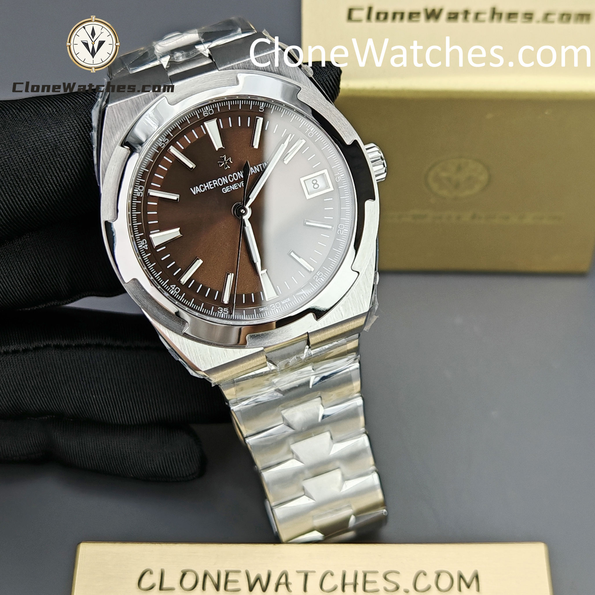 Vacheron Constantin Super Clone Watches 1:1 Overseas 4500V/110A-B146 Coffee Dial