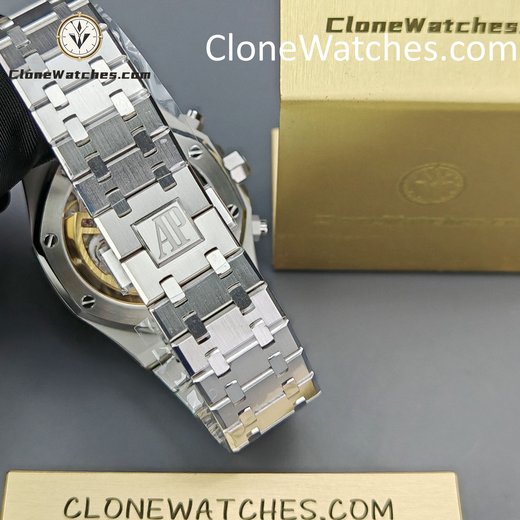Audemars Piguet Super Clone Watches 1:1 Royal Oak White Dial 26240 Selfwinding Chronograph