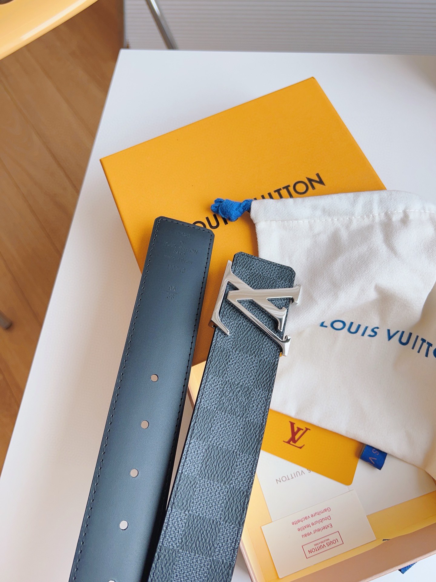 LV new high-quality belts