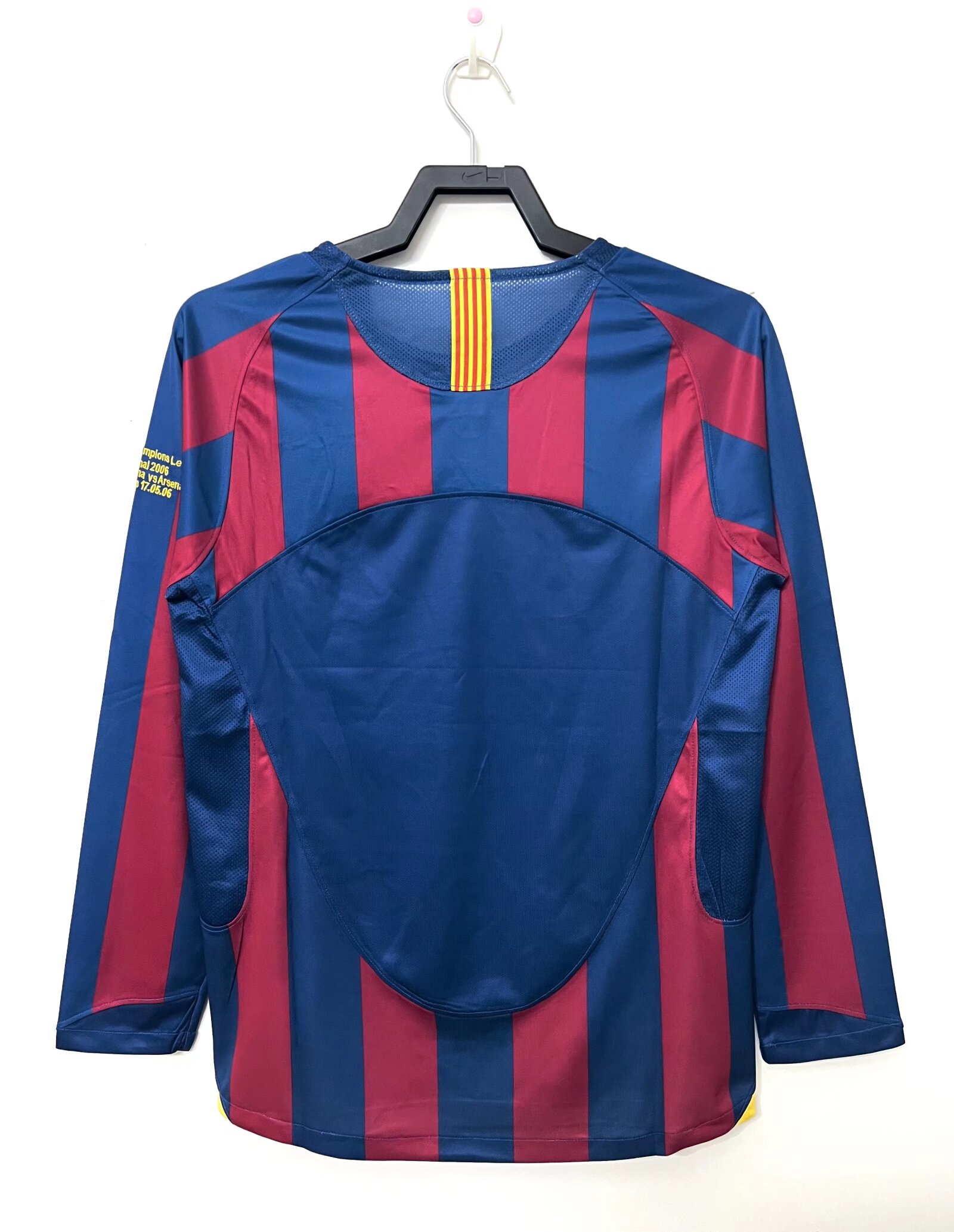 2005/2006 Barcelona Home Long Sleeve Champions League Edition