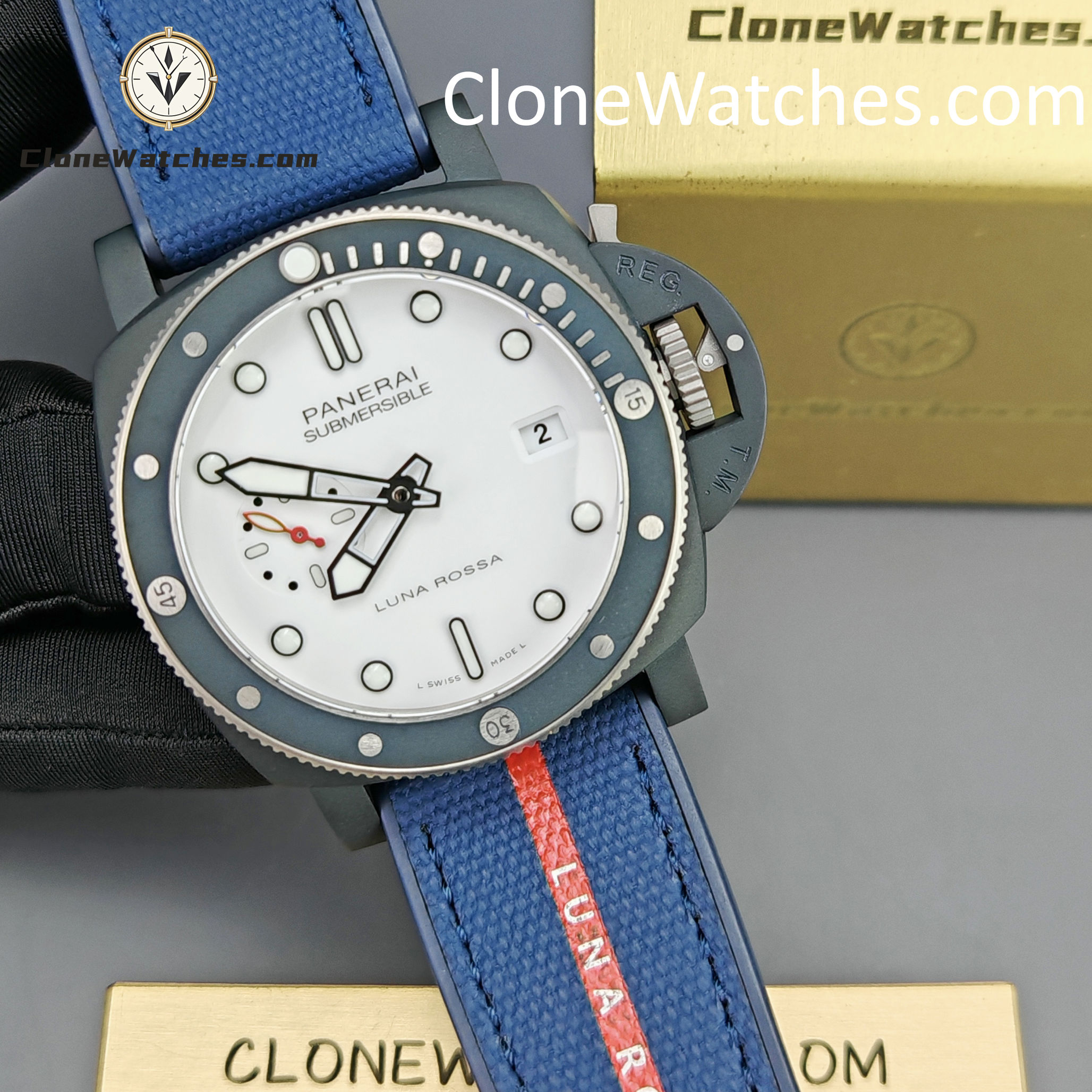 Panerai Super Clone Watches 1:1 Submersible Luna Rossa Ti-Ceramitech PAM01543 White Dial