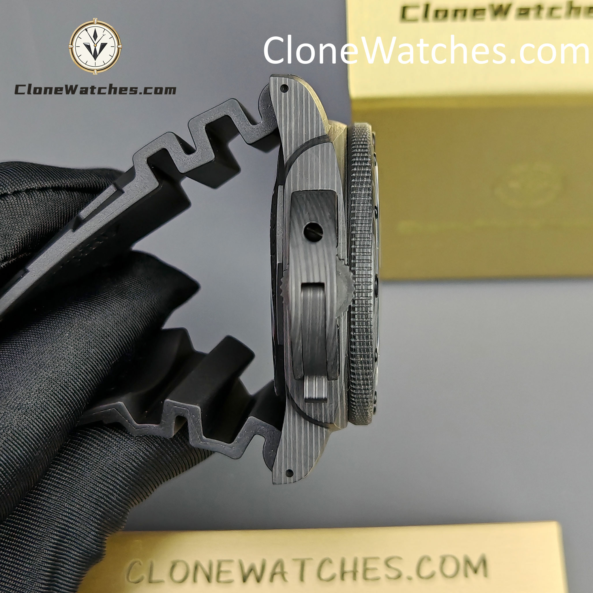 Panerai Super Clone Watches 1:1 Submersible Carbontech PAM 00960