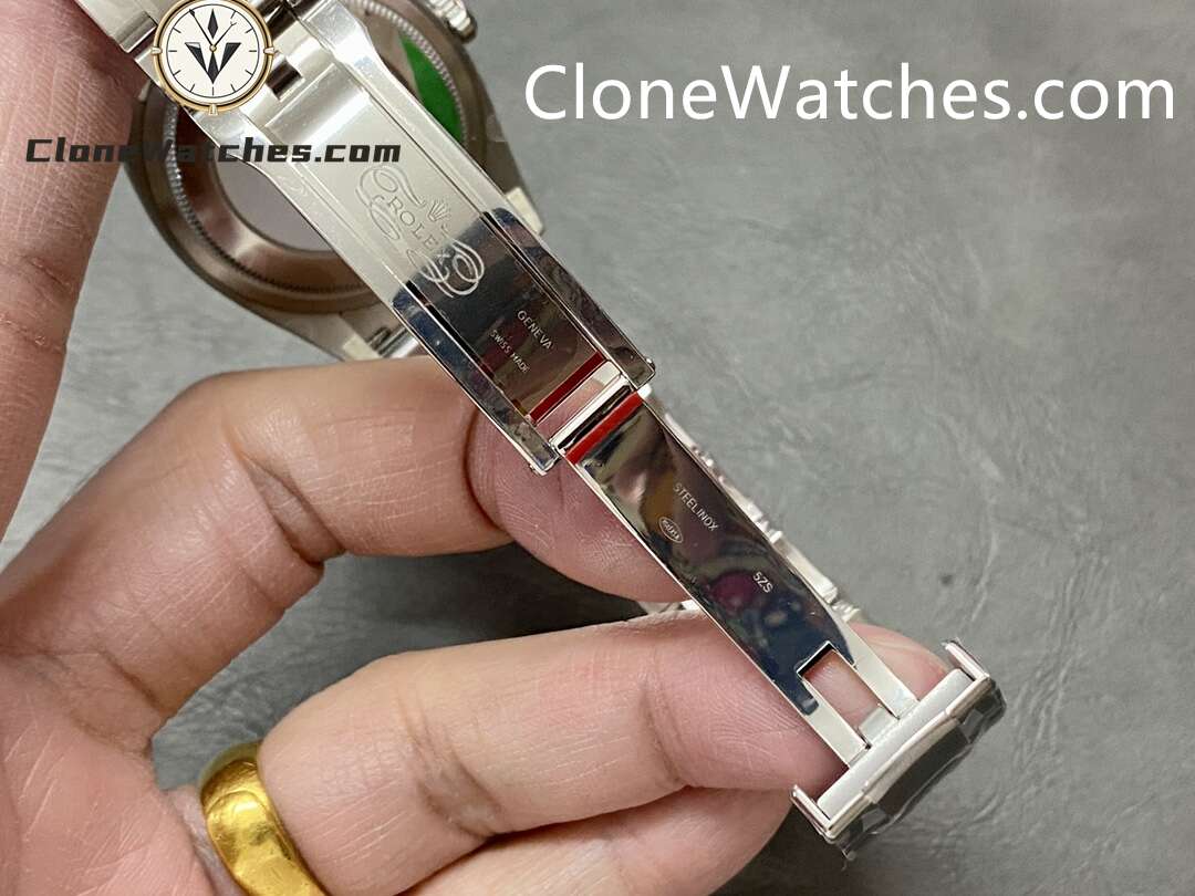Rolex Super Clone Watches 1:1 Oyster Perpetual Red Dial 36mm m126000-0007 3230 Movement