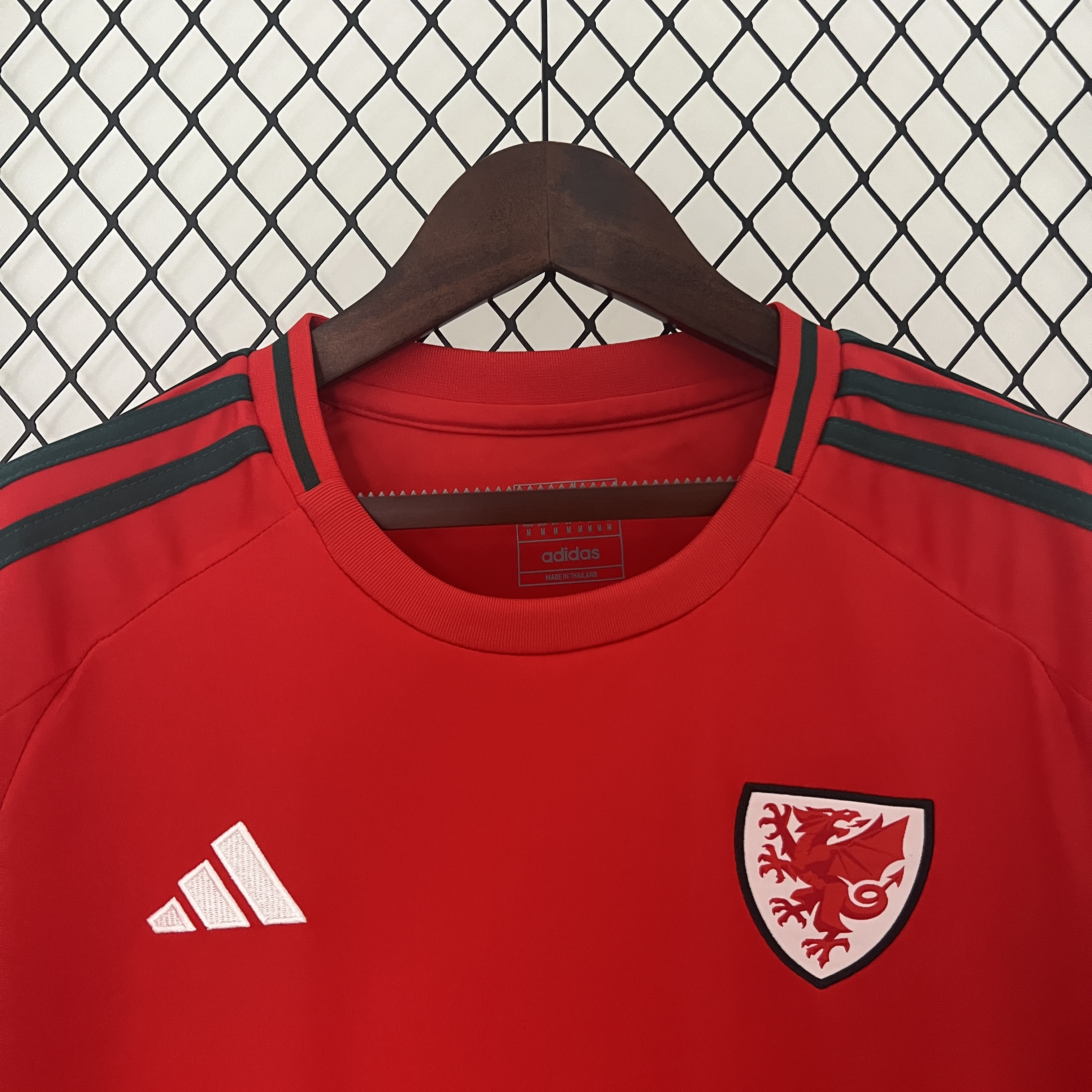 2024/25 Wales home fan version jersey 1:1 Thai quality - Fans Edition