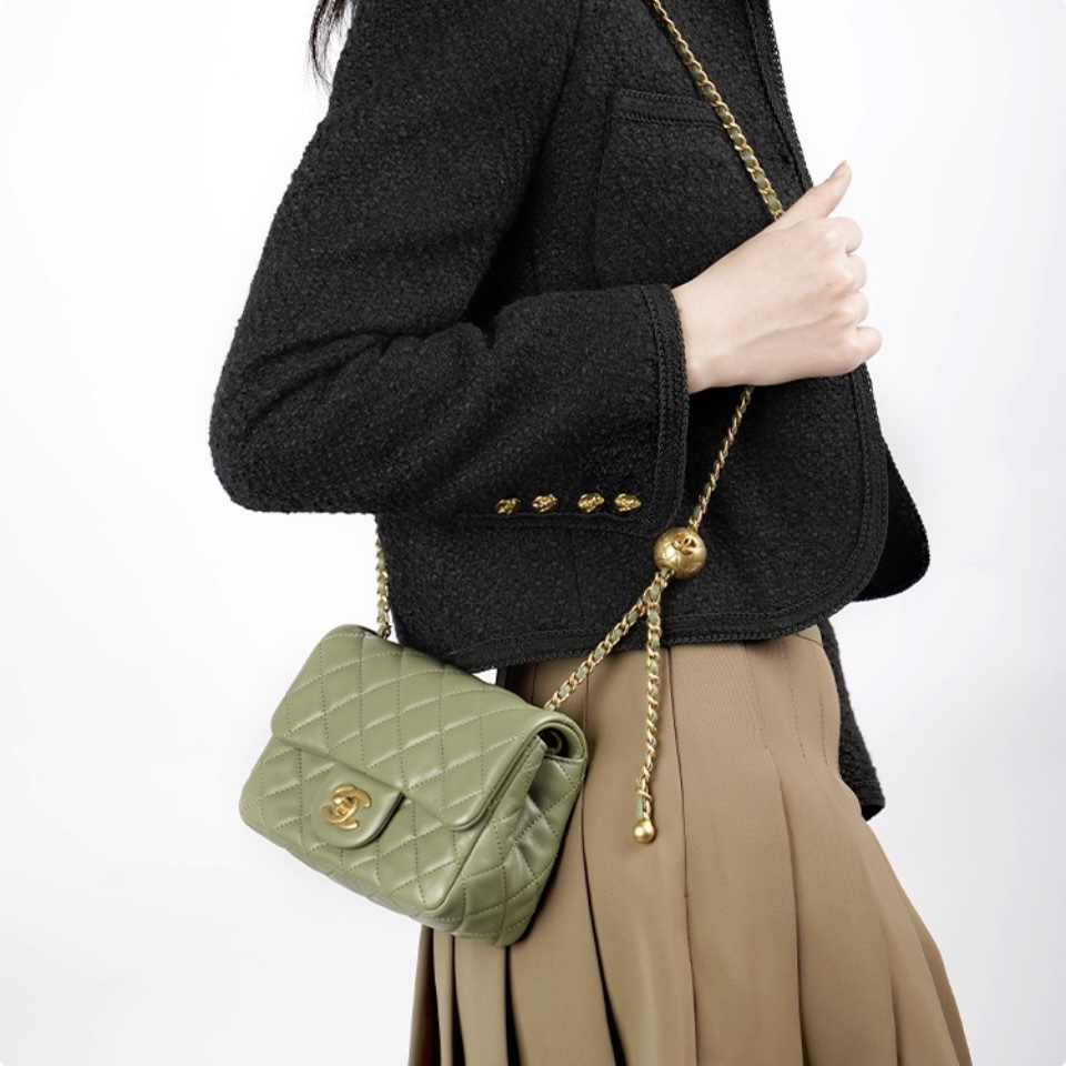 Chanel Little Golden Ball Square Fat Man