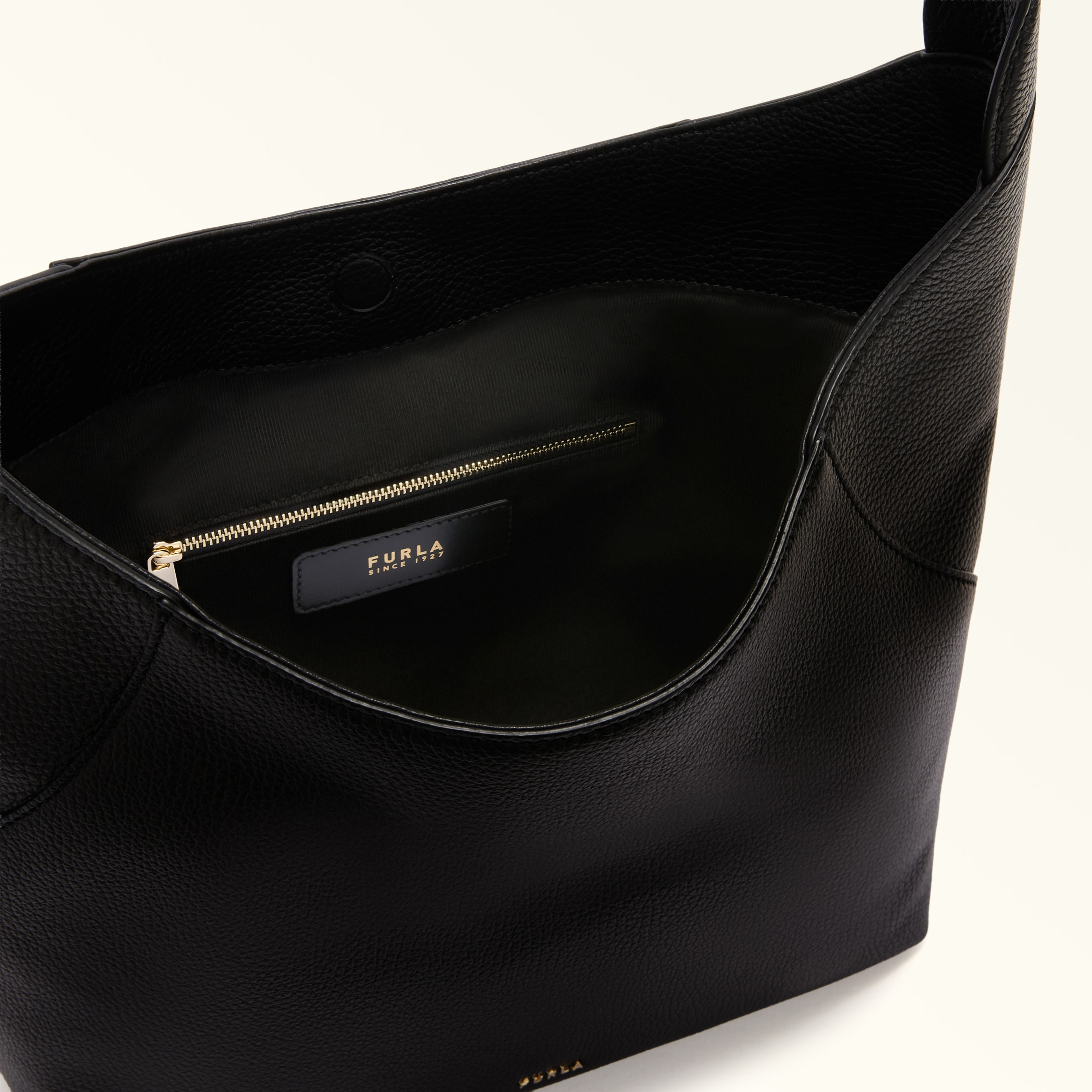 Furla Lara Shoulder Bag M