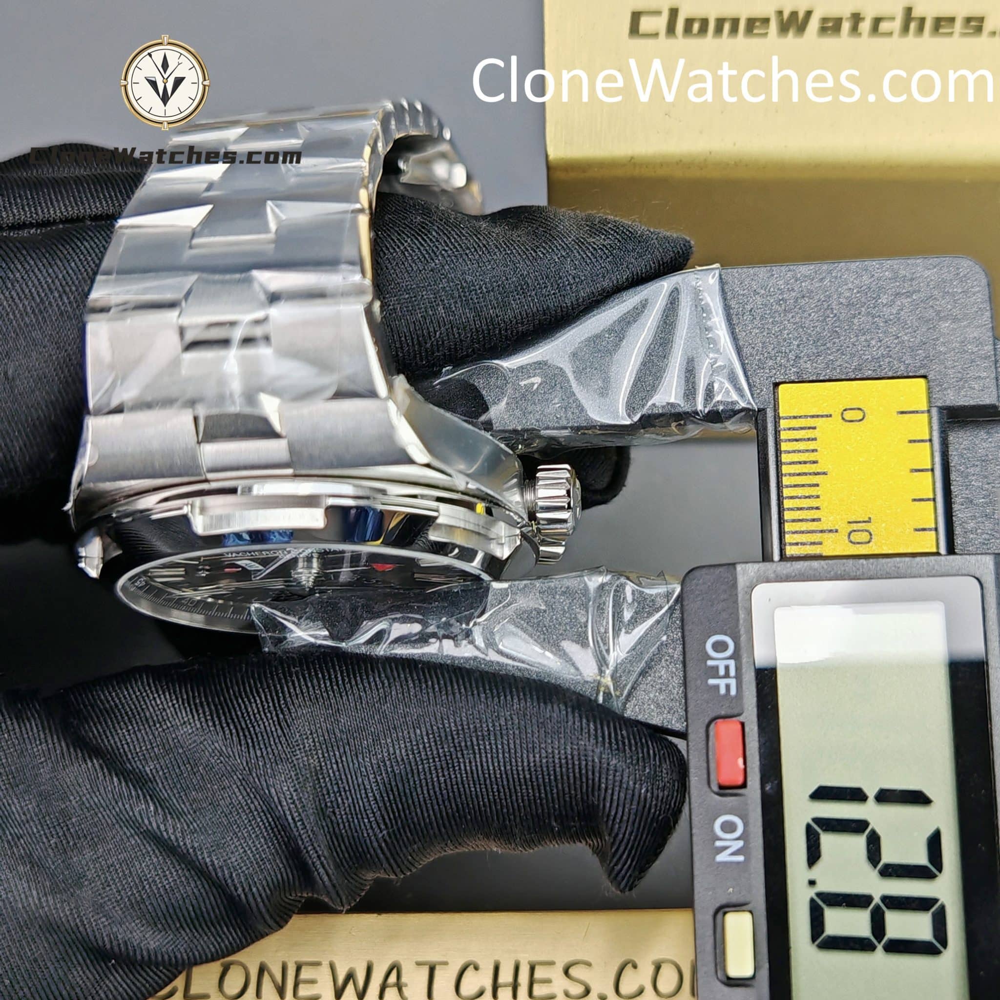 Vacheron Constantin Super Clone Watches 1:1 Overseas Dual Time 7920V/210A-B546 Black Dial