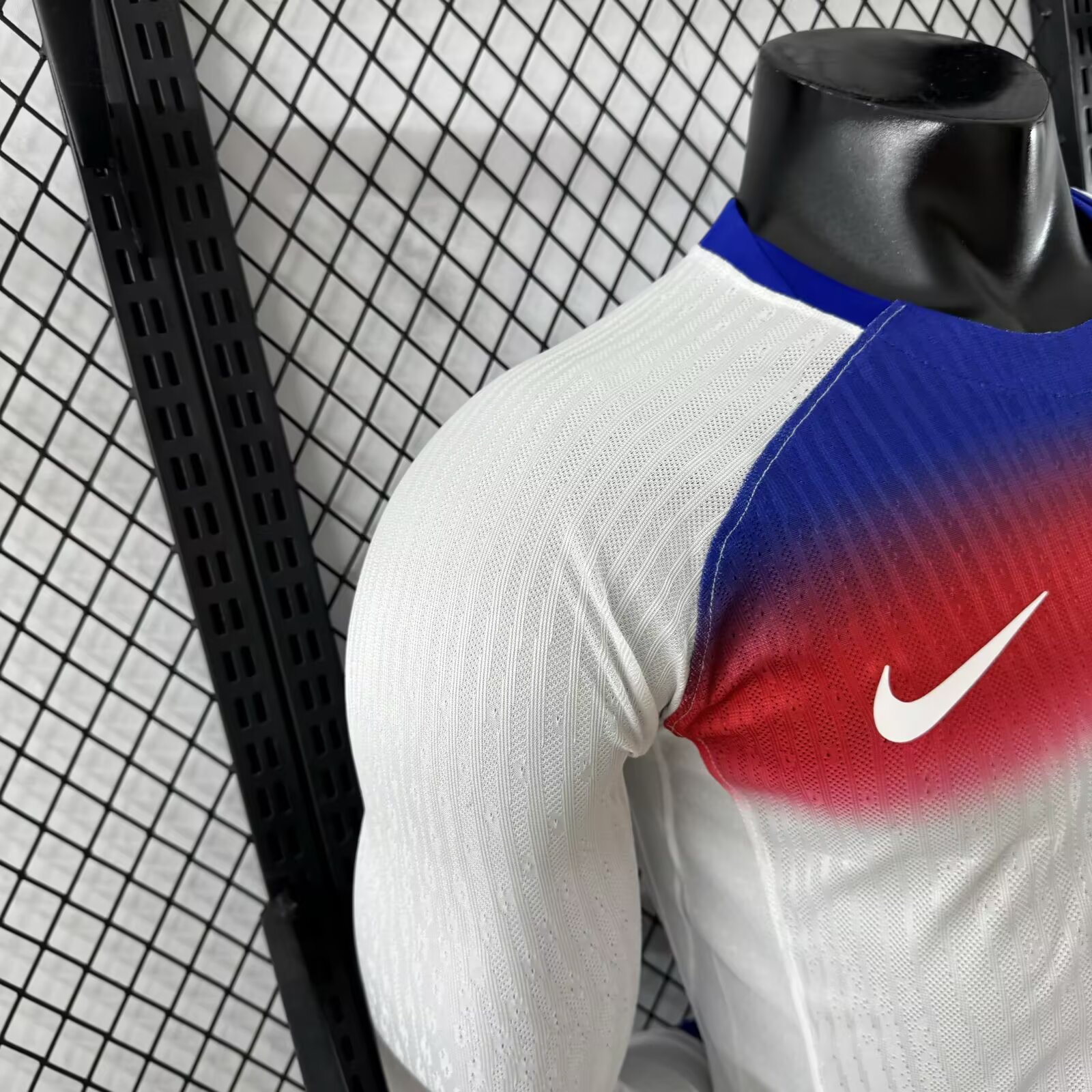 25-26 England Home Shirt - Long Sleeve - Player Edition