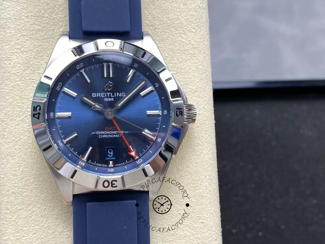 Breitling Chronomat GMT Red Pointer A32398101C1A1 Replica