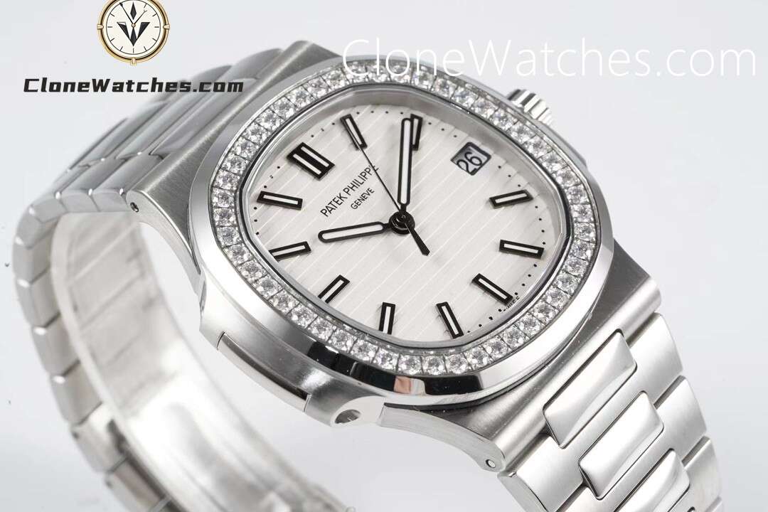 Patek Philippe Super Clone Watches 1:1 Nautilus 5713 White DIal Diamond