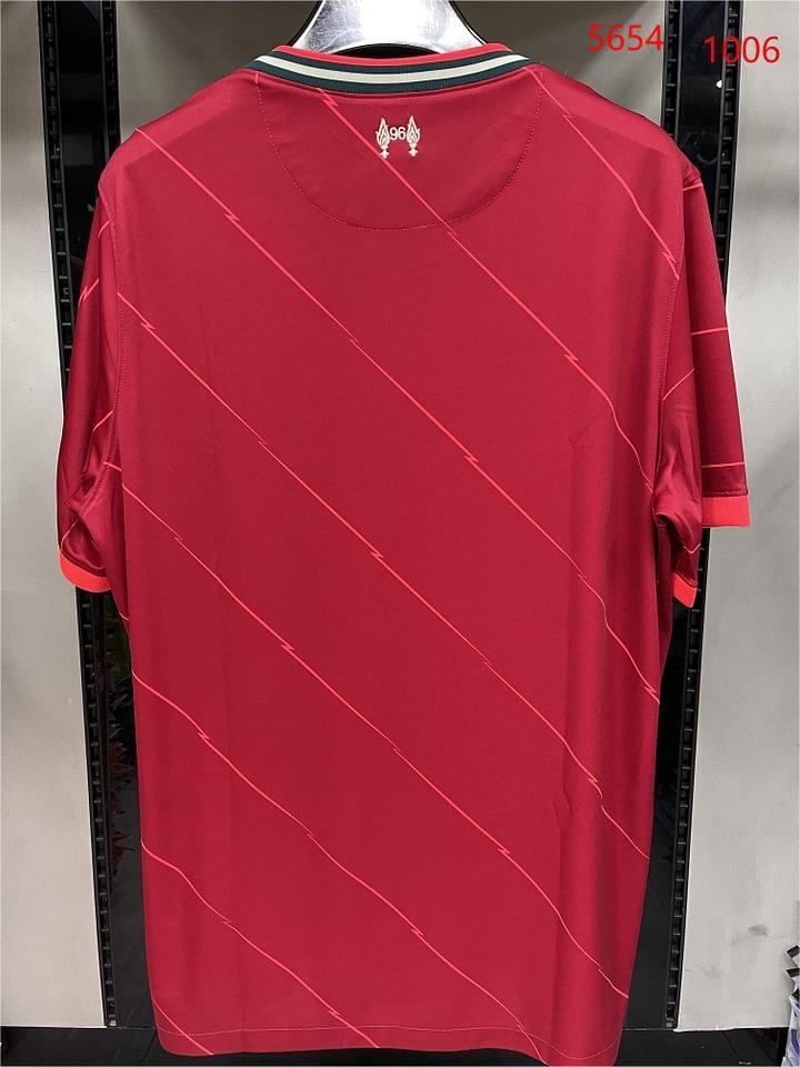 2021/22 Liverpool home jersey.-Fans
