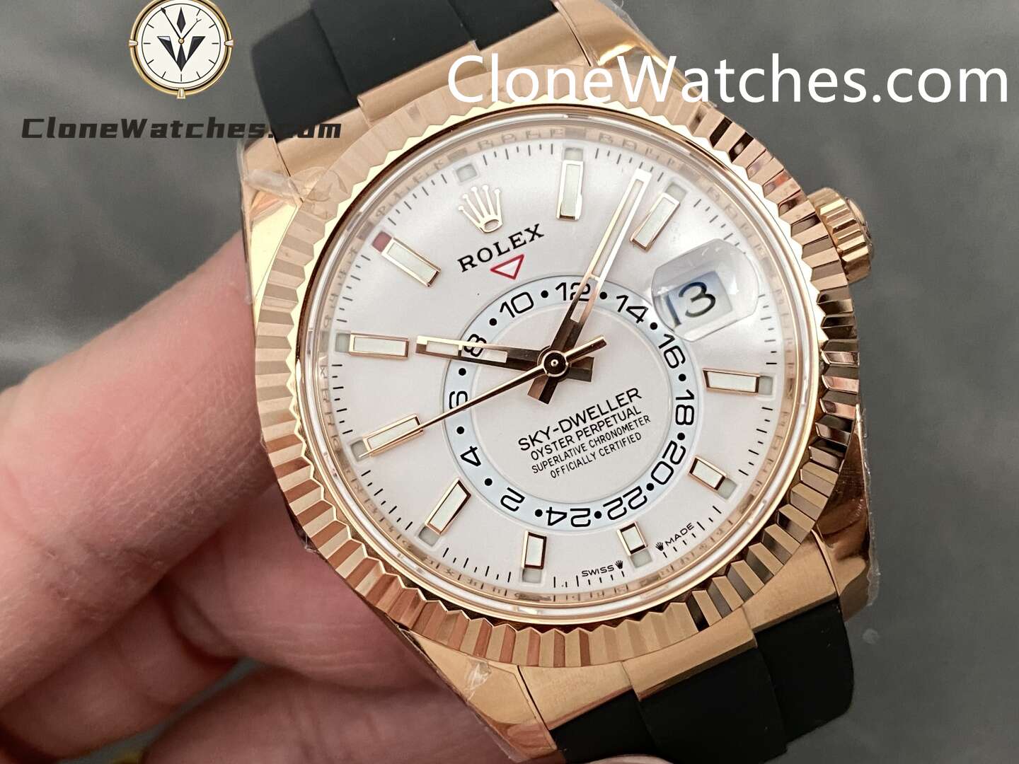 Rolex Super Clone Watch 1:1 Sky Dweller Rose Gold White Dial m336235-0003 42MM Rubber Strap