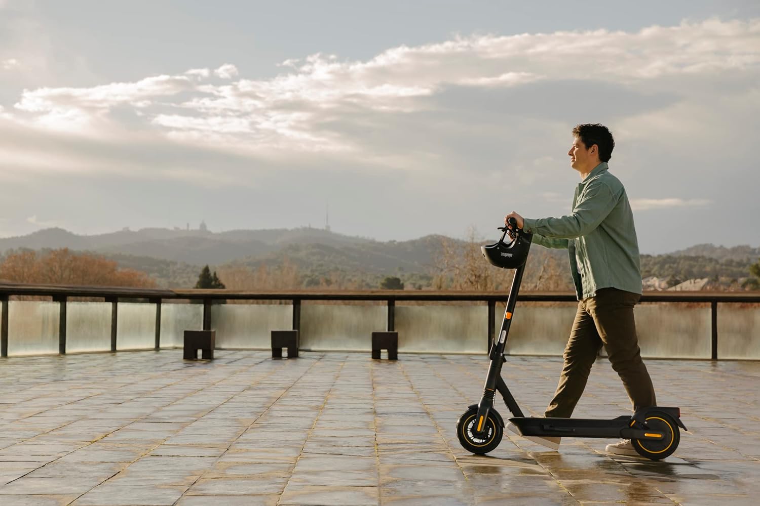 Trottinette électrique 25 km h autonomie 70 km double freinage