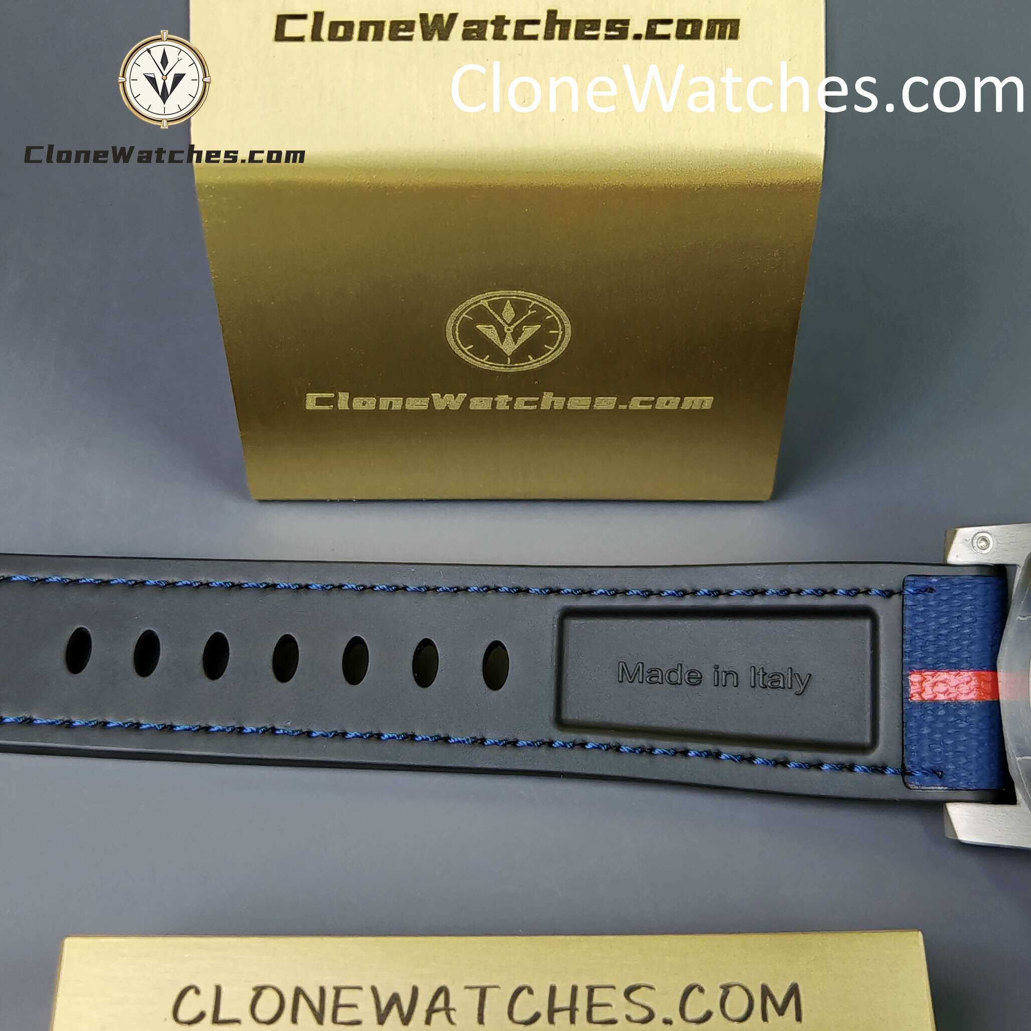 Panerai Super Clone Watches 1:1 Submersible QuarantaQuattro Luna Rossa PAM01391 44mm