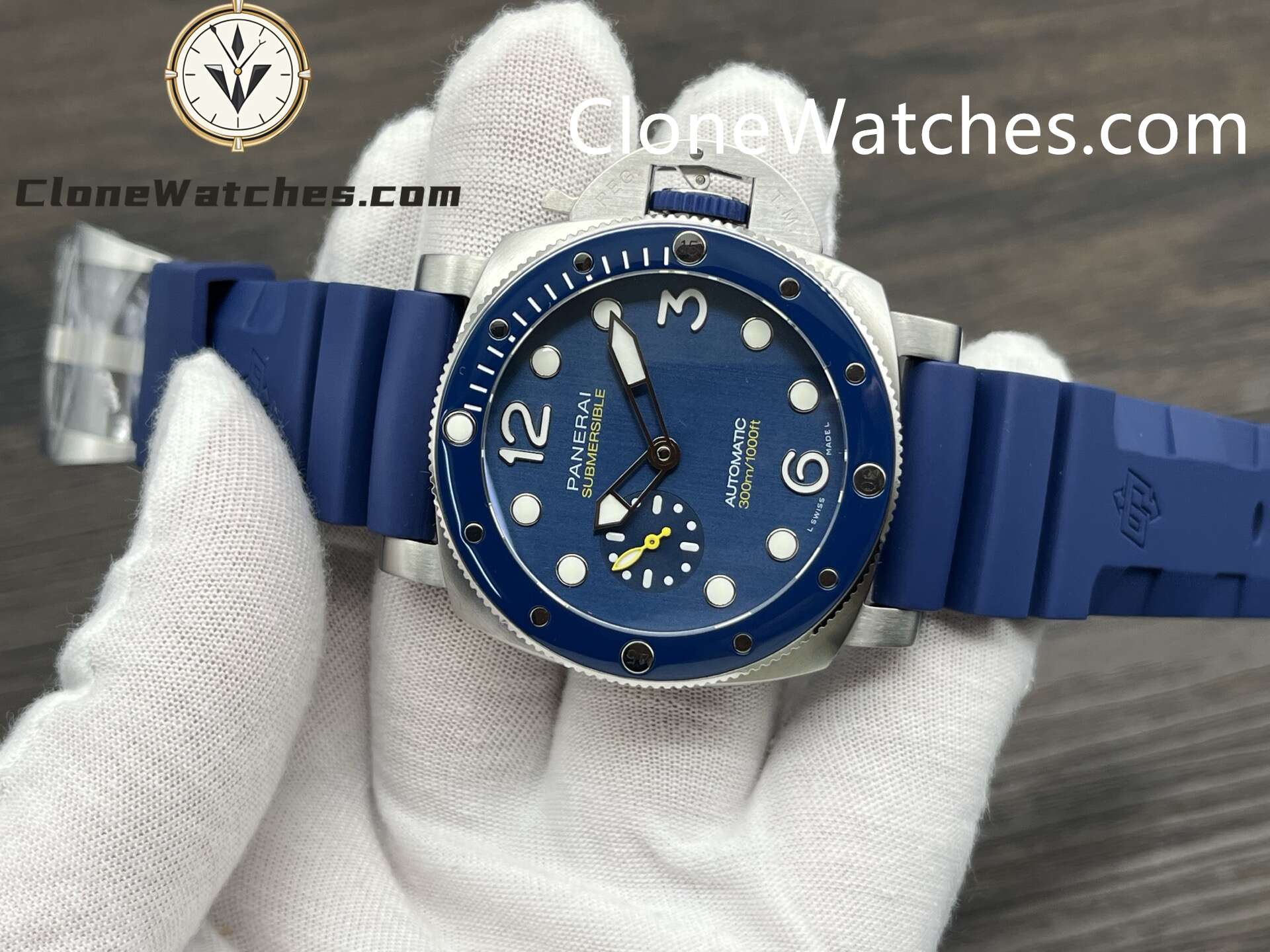 Panerai Super Clone Watches 1:1 Submersible QuarantaQuattro Mike Horn PAM01676 44MM