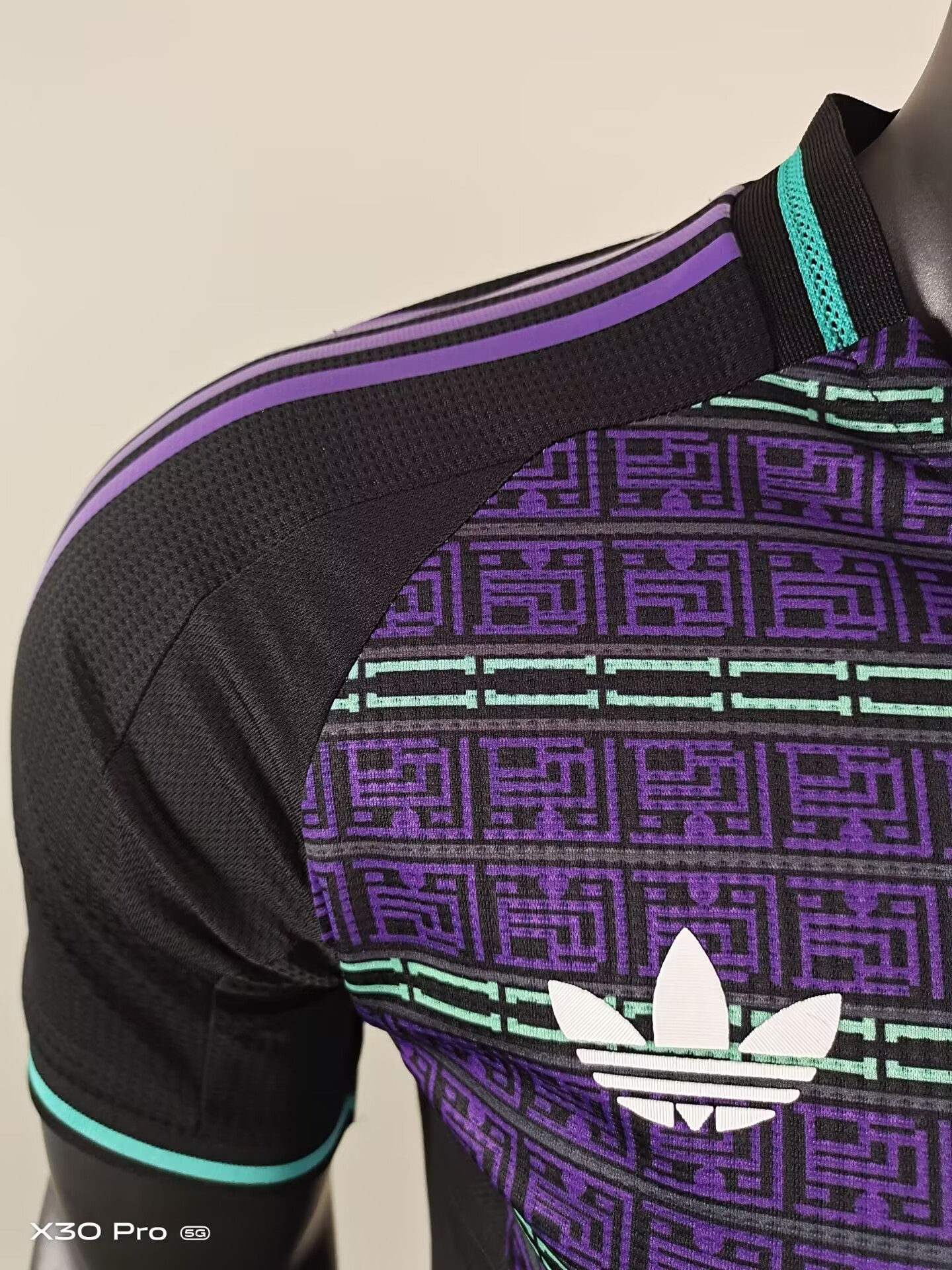 25-26 Arsenal training jersey - player version