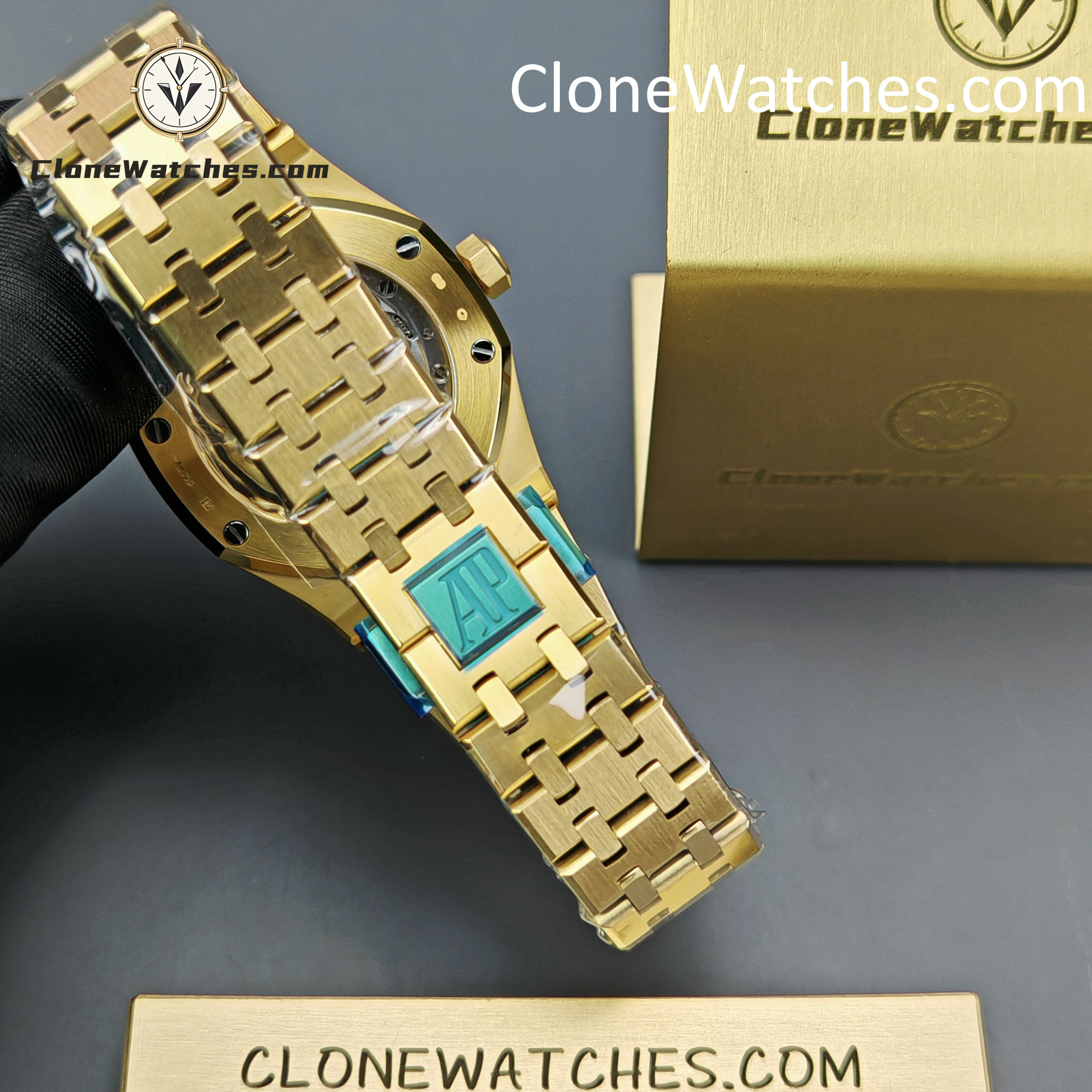 Audemars Piguet Super Clone Watches 1:1 Royal Oak 18K Gold 15450BA Blue Dial 37MM