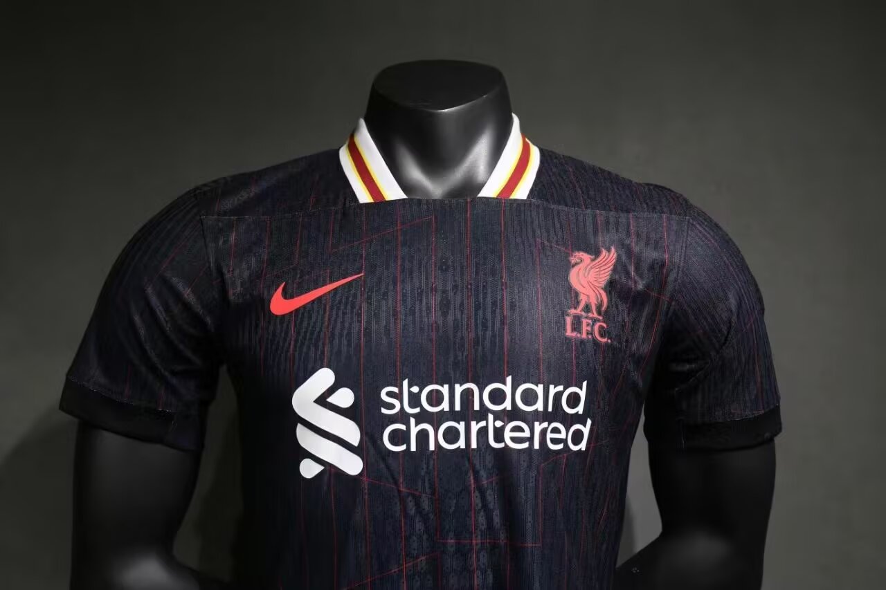 2024/25 Liverpool Black Special Edition - Player Edition