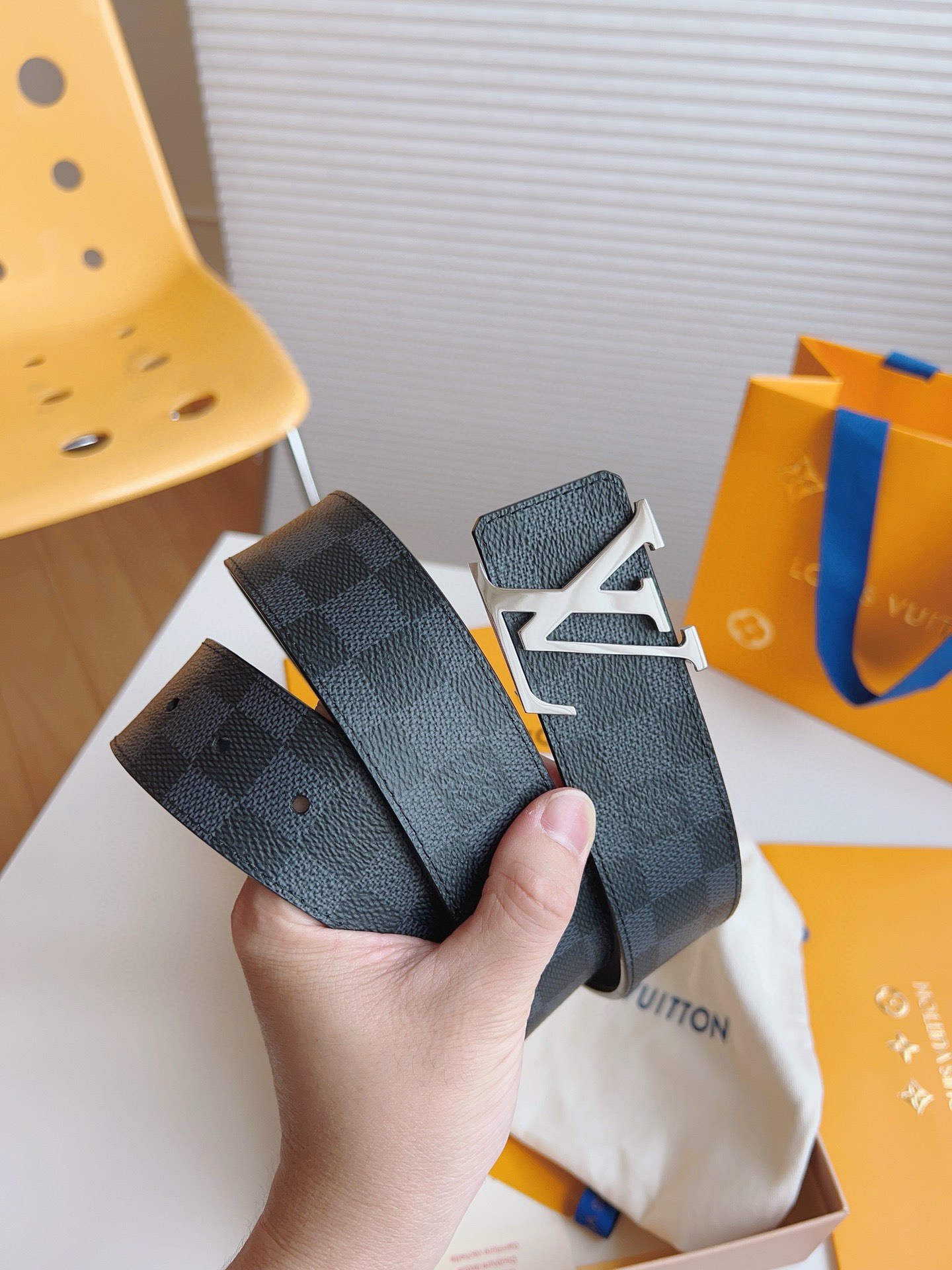 LV new high-quality belts