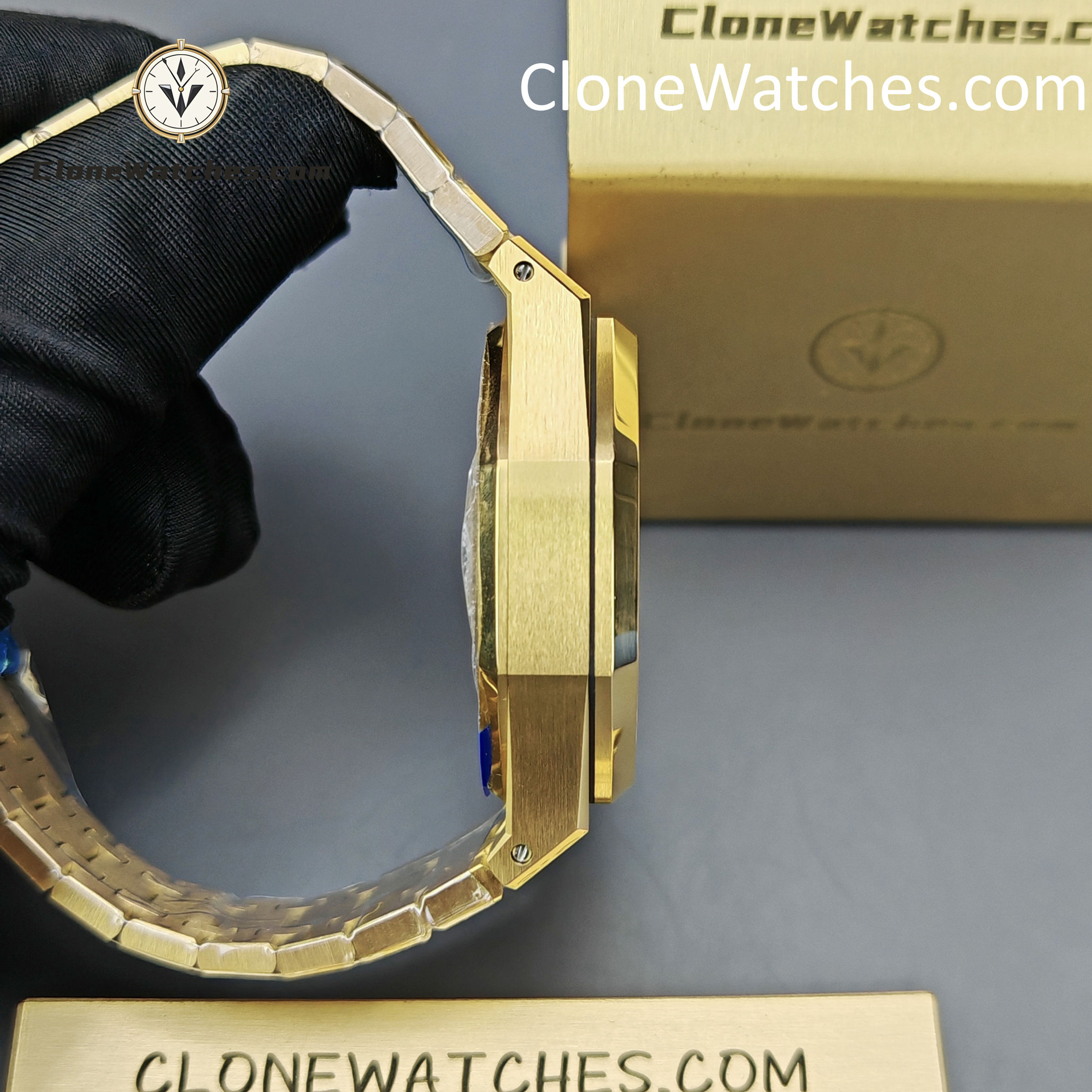 Audemars Piguet Super Clone Watches 1:1 Royal Oak Smoked Gold Dial 26240BA Selfwinding Chronograph